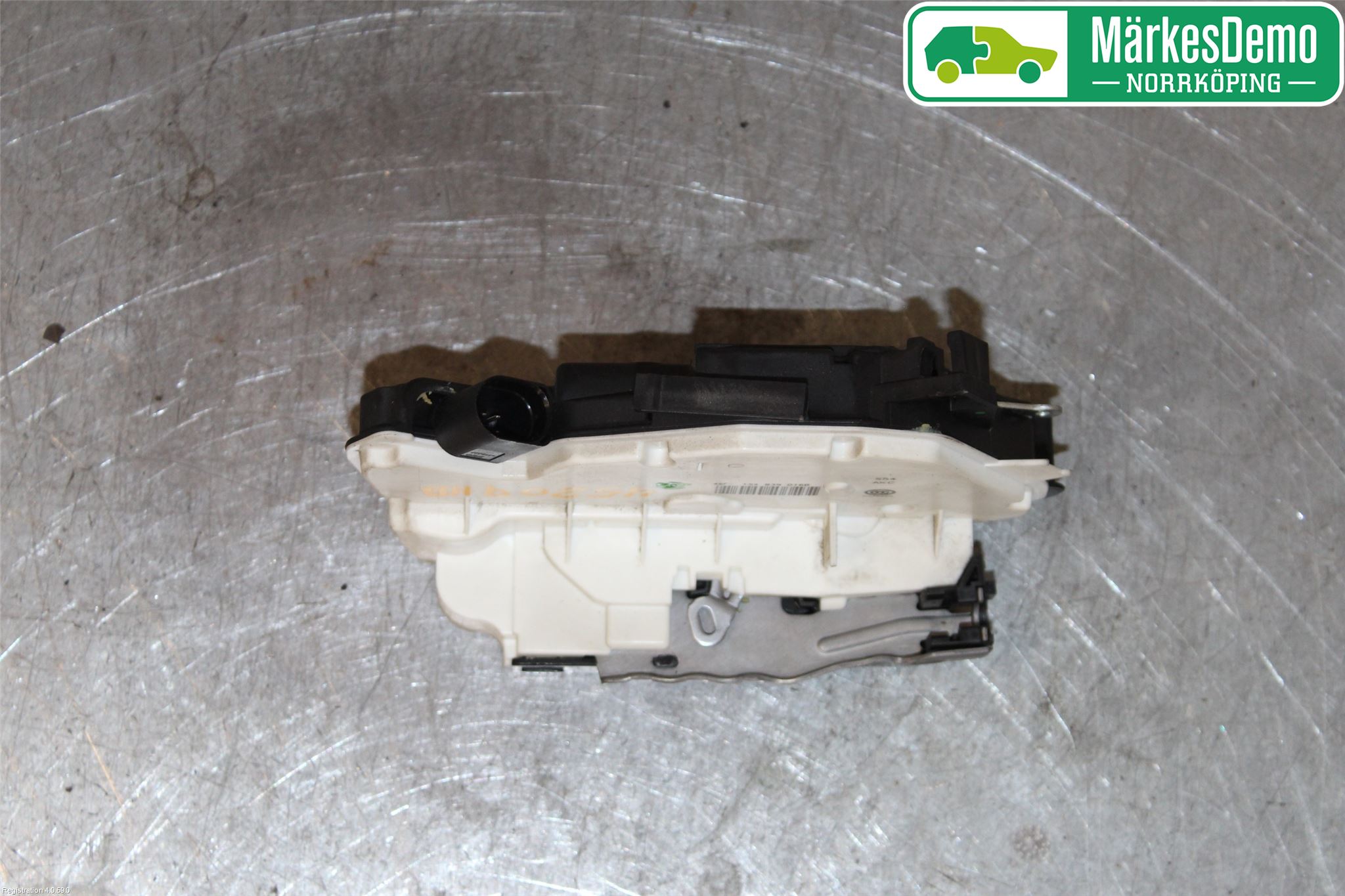 Volkswagen VW UP! / E-UP! Låskista-Dörrlås