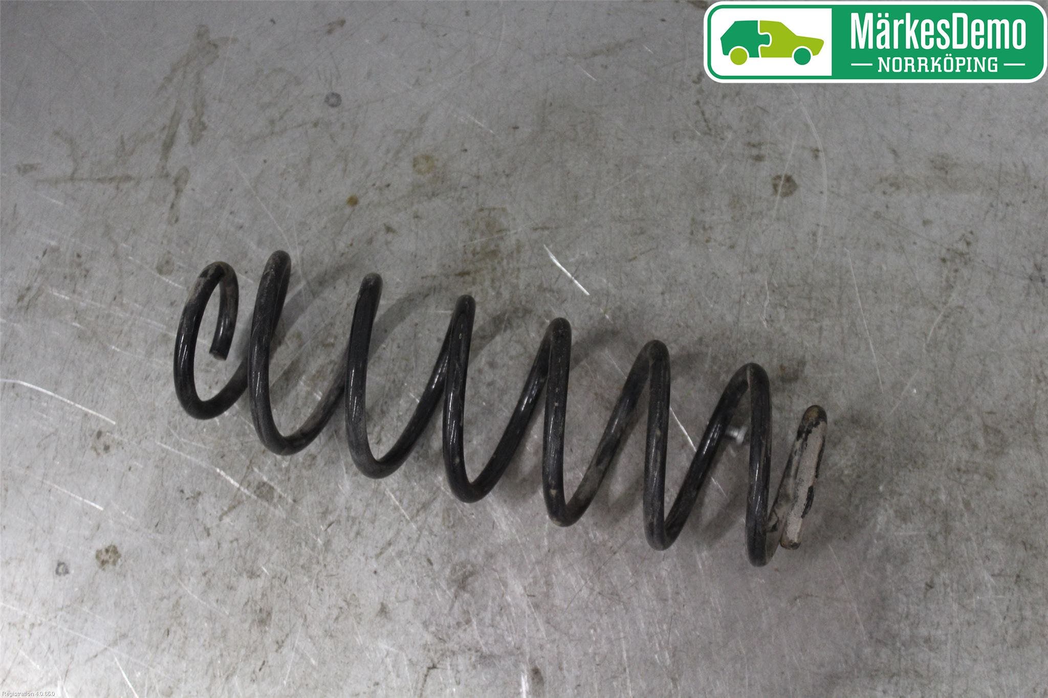 Volkswagen VW POLO 10-17 Fjäder Bak