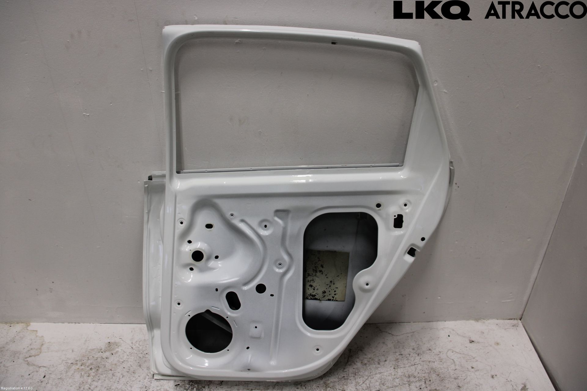 Volkswagen VW POLO 10-17 Dörr Bak Höger