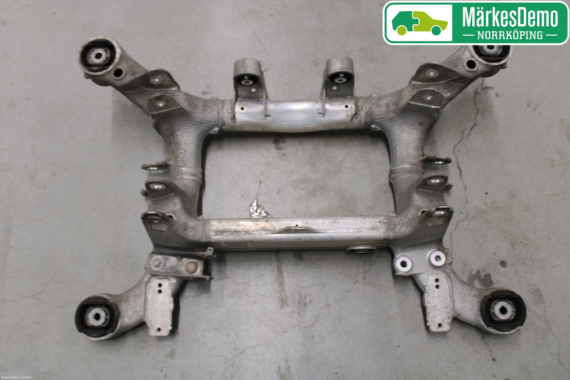 BMW 5 F10/F11/F18 09-17 Bakaxelbalk