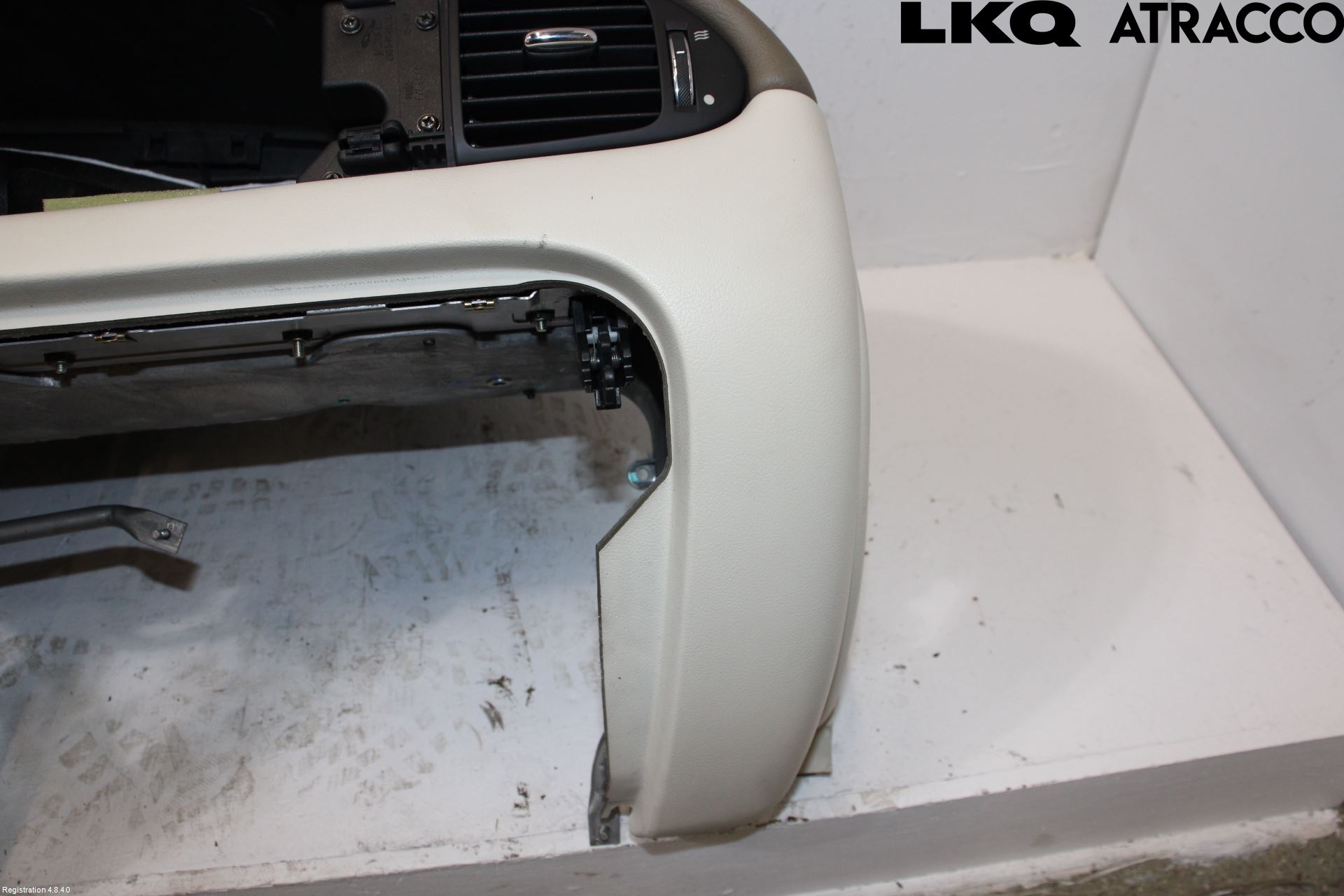 Jaguar XJ X350        03-09 Instrumentbräda