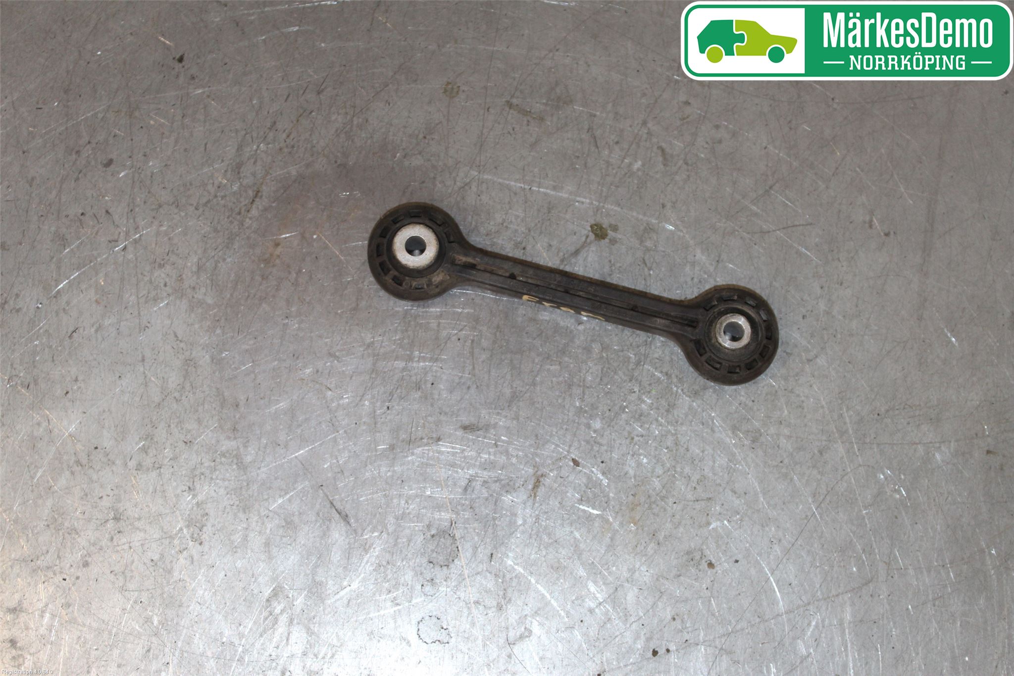 Audi A5 07-16 Krängningshämmarstag Fram