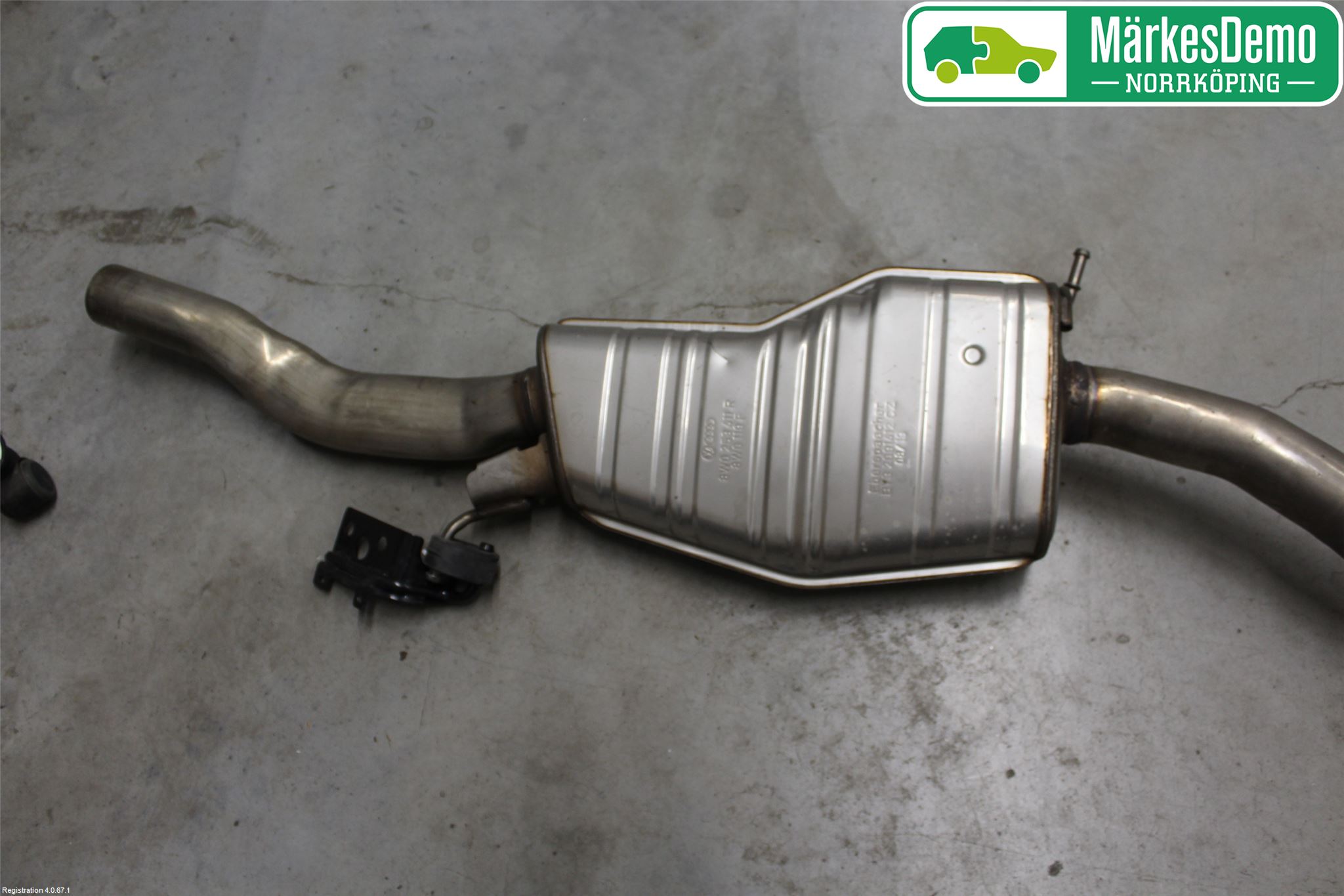 Audi A4/S4 B9 20- Avgas Halvsats