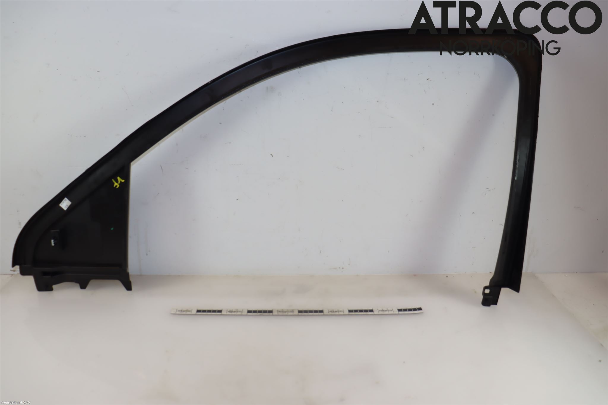 Chevrolet SUBURBAN Dörr Dekorlist Fram Vä