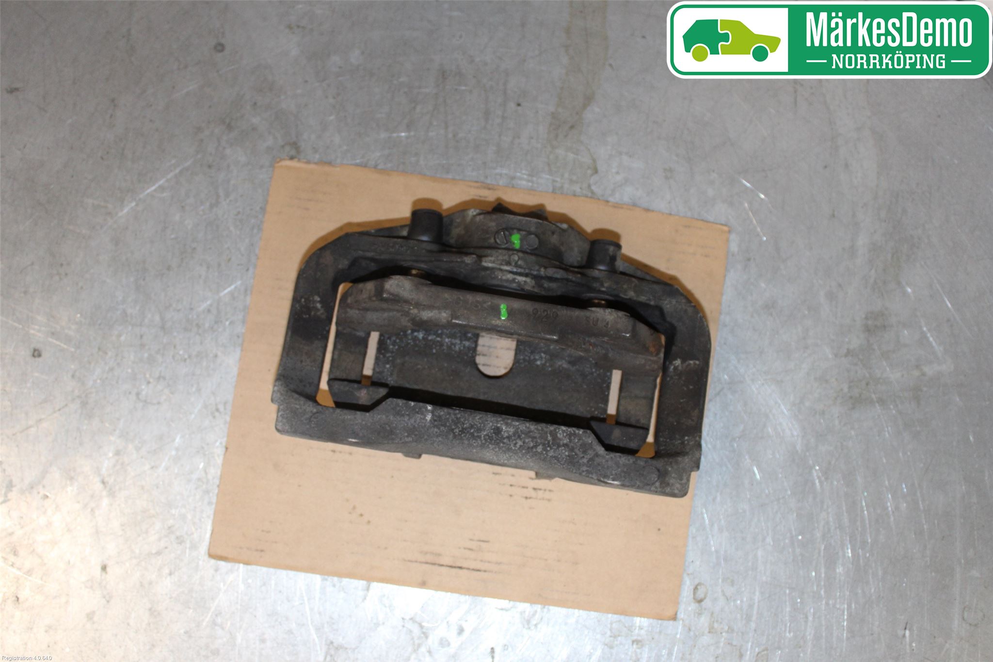 BMW 5 F10/F11/F18 09-17 Bromsok Fram Höger