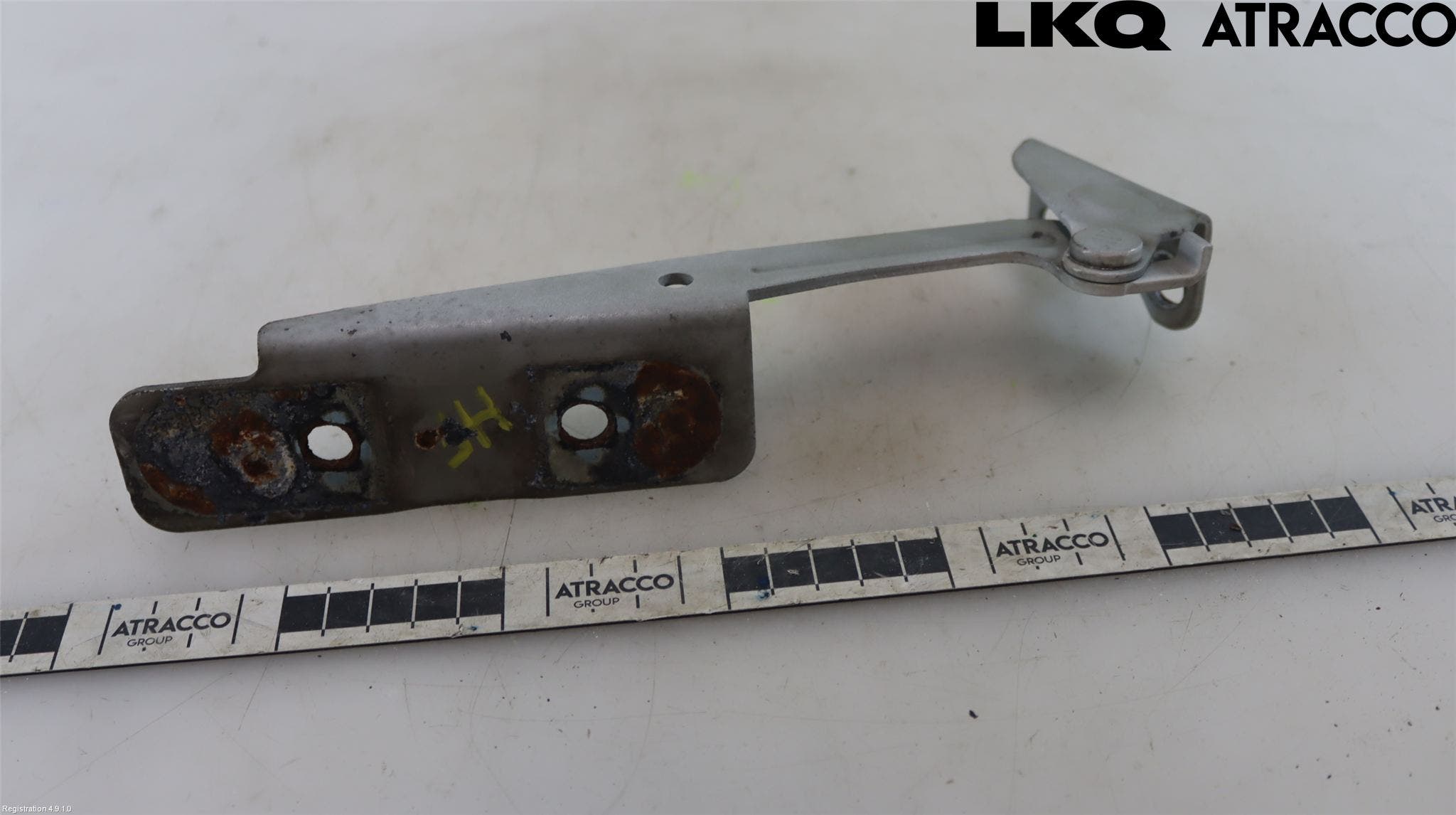 Mitsubishi COLT 09-13 Huvgångjärn