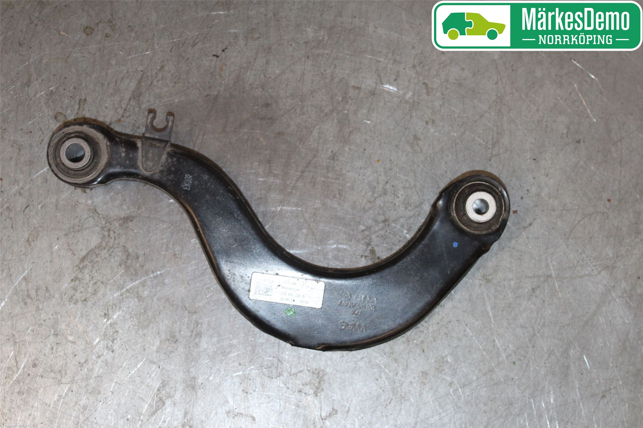 Volkswagen VW PASSAT 15-19 Bärarm Bak Övre Höger