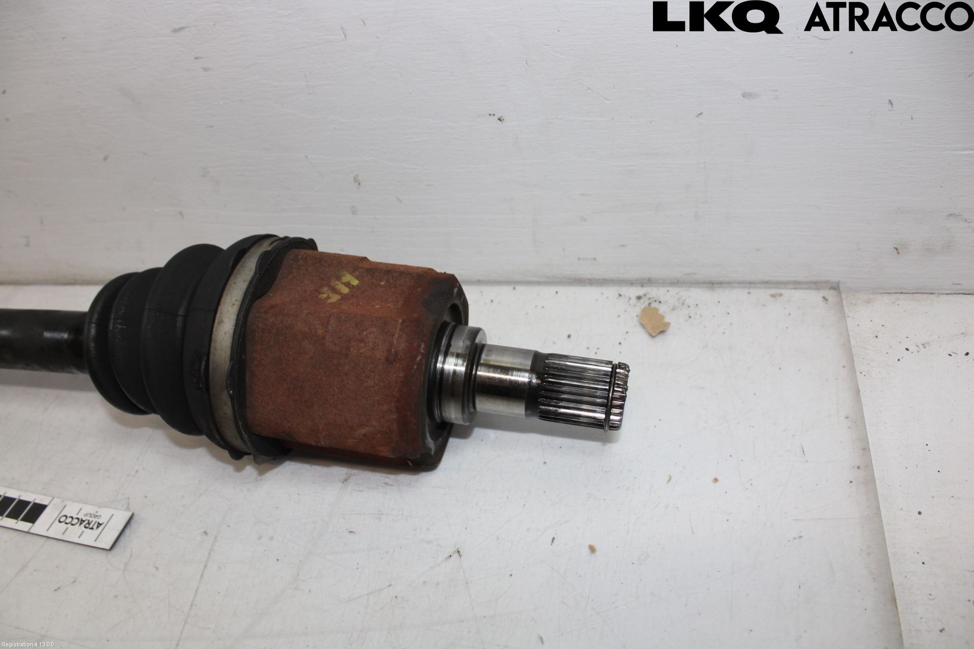 Kia CEED 06-12 Drivaxel Fram Höger