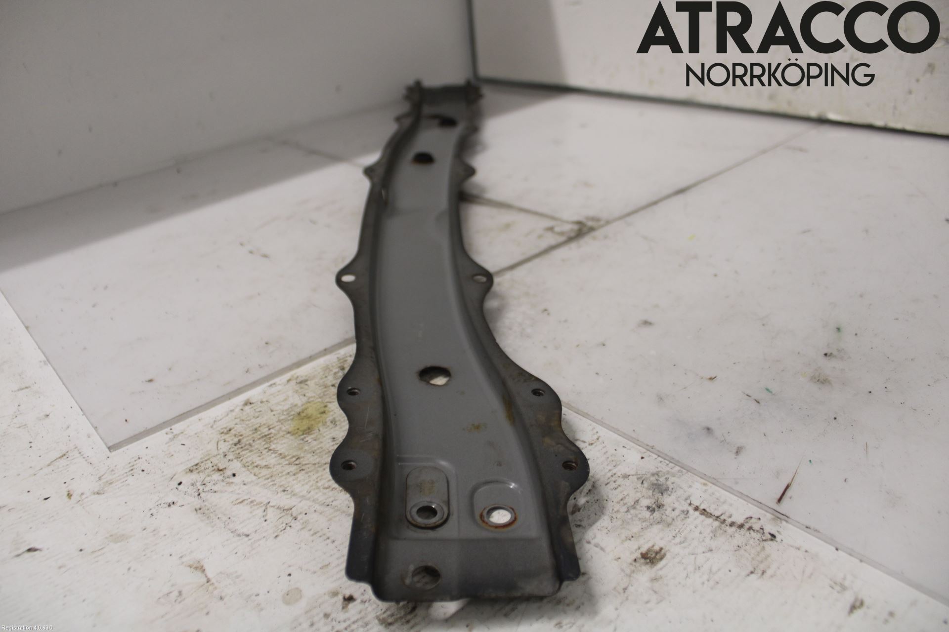 Toyota AYGO 06-14 Kylarfäste-Ram-Balk