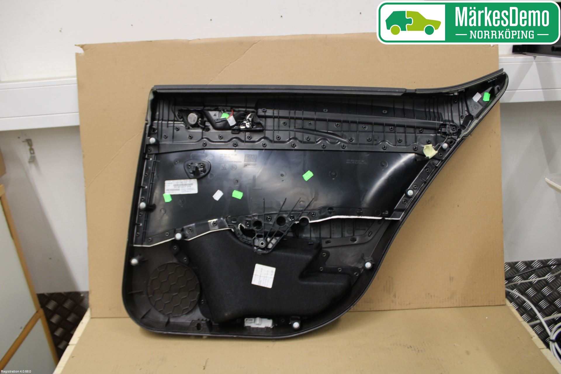 Skoda SUPERB 16-24 Dörrklädsel Vä