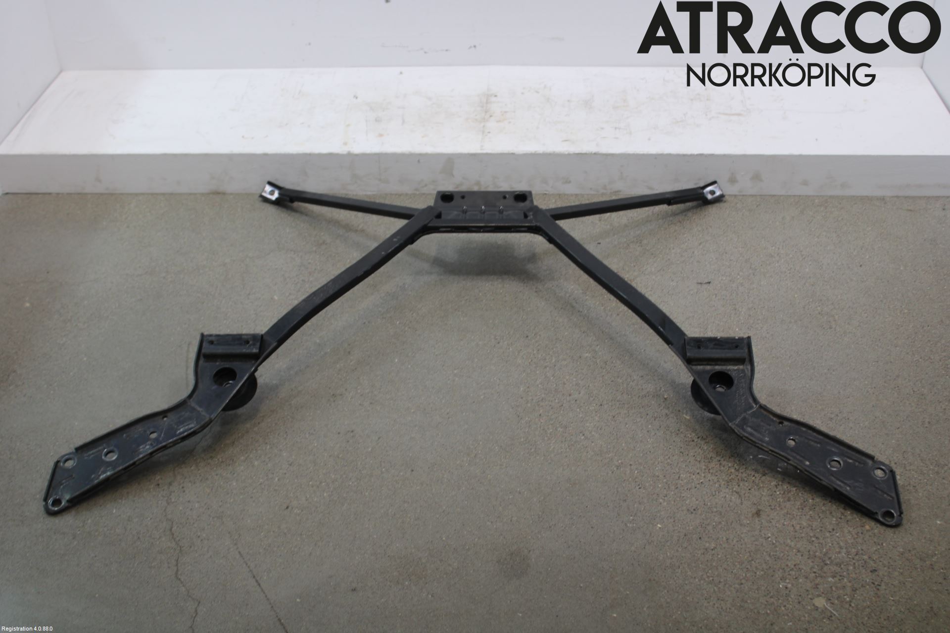 Jaguar F-TYPE Bakram-Fästbalk