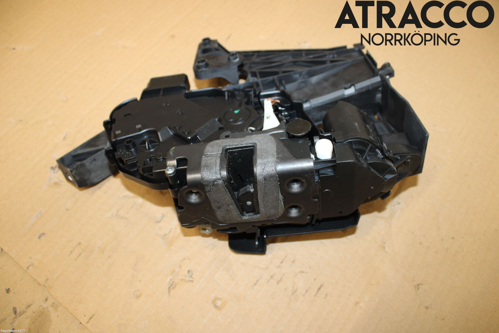 Ford KUGA 08-12 Låskista-Dörrlås