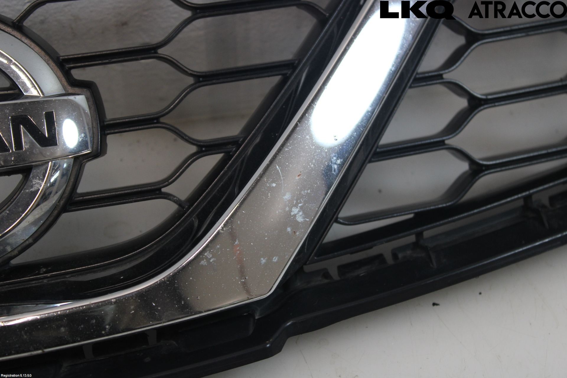 Nissan MICRA 11-16 Grill Komp