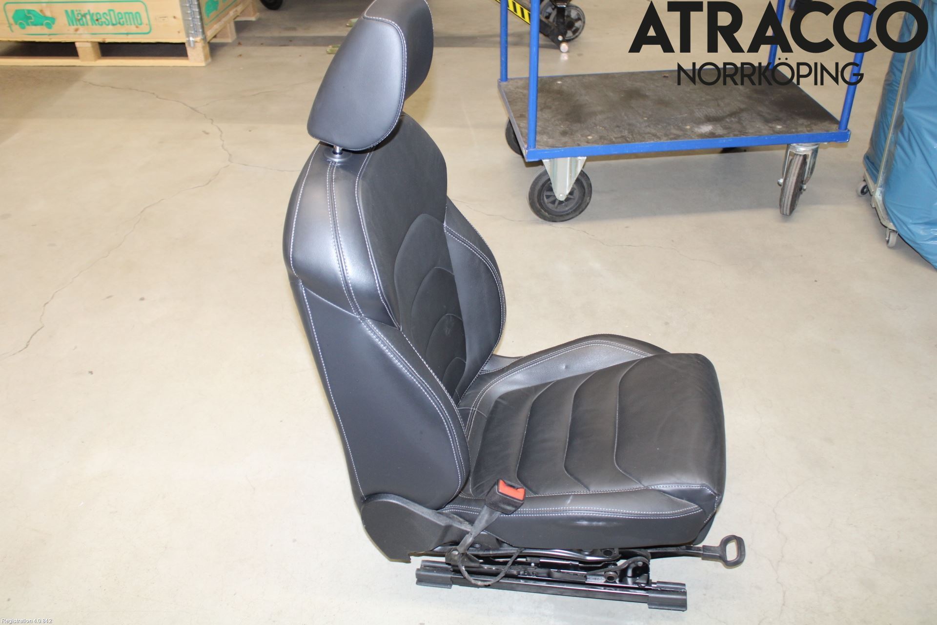 Skoda KODIAQ 17-24 Inredning Stol Fram Vä