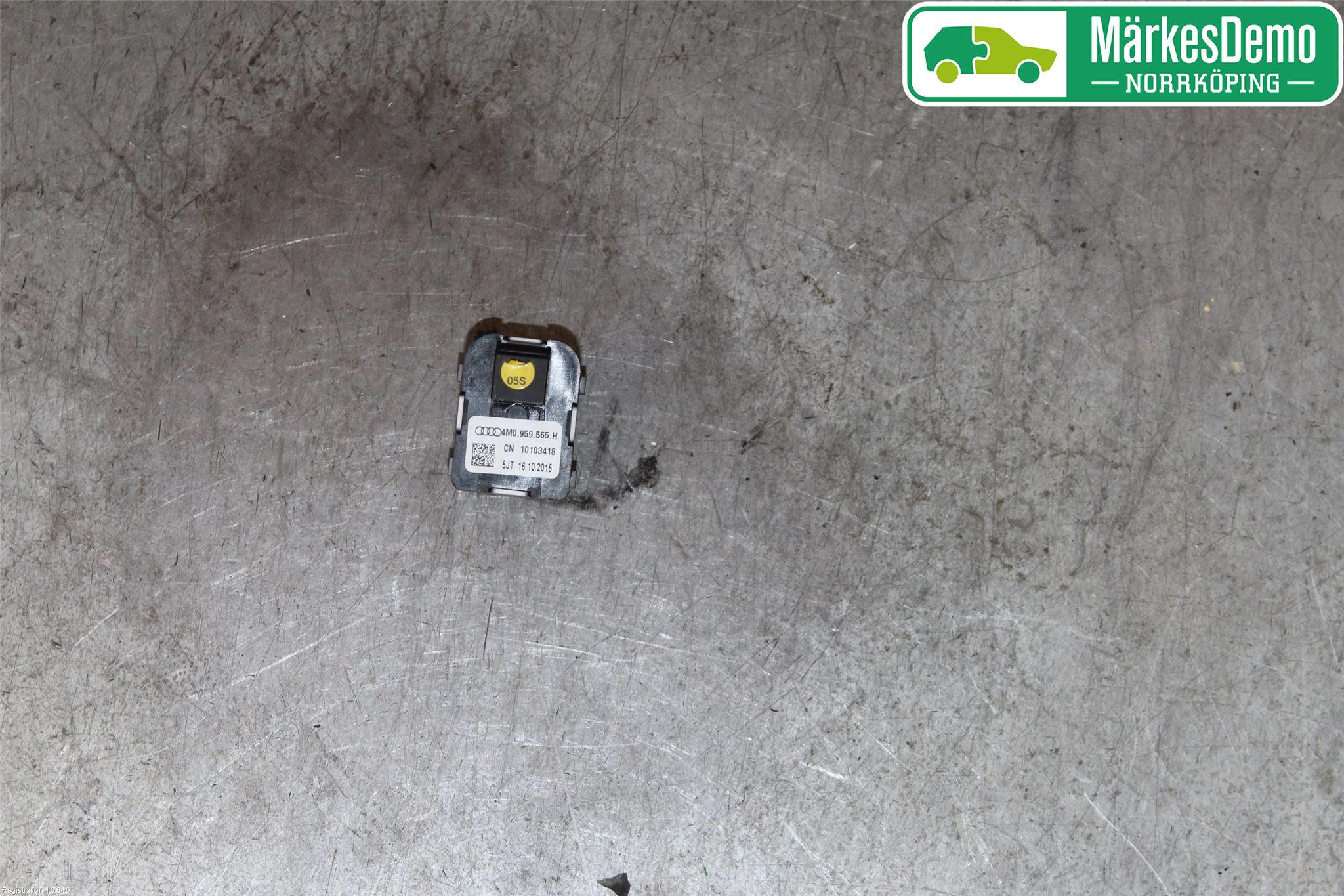 Audi A4/S4 B9 16-19 Strömställare Spegel