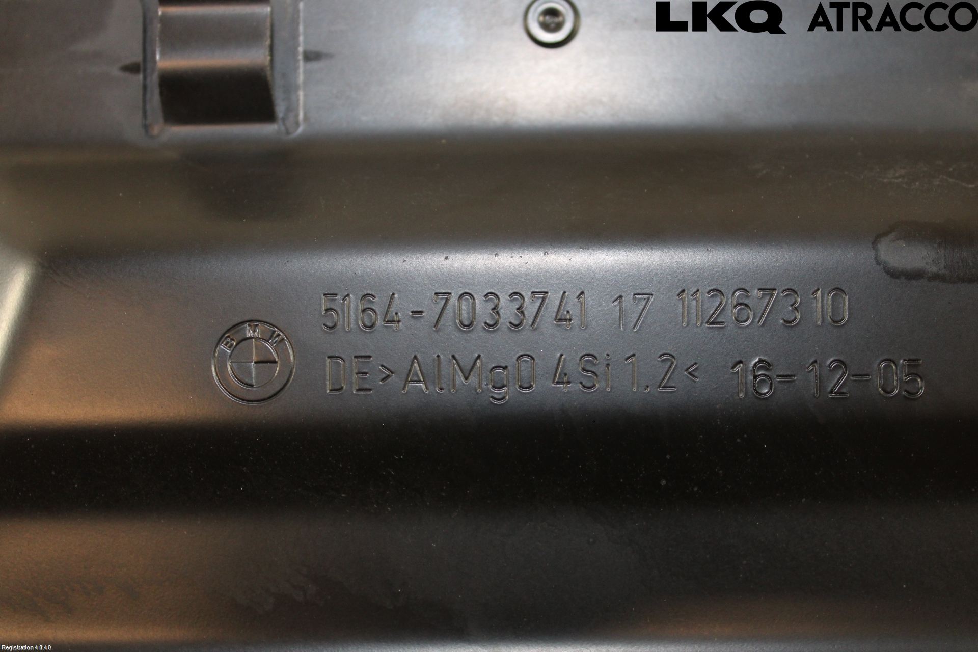 BMW 5 E60/61 Sed/Tou 02-10 Front Huvlåsplåt-Balk