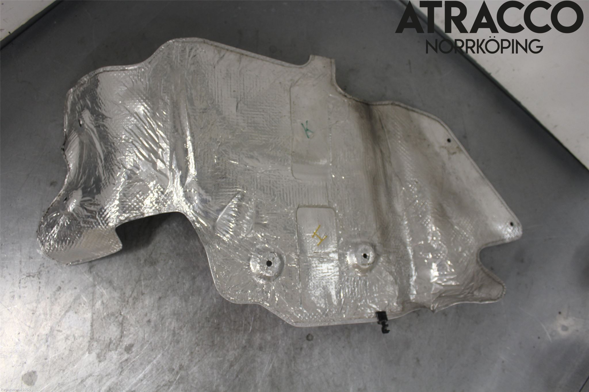 Audi R8 Bränsletank Skyddsplåt