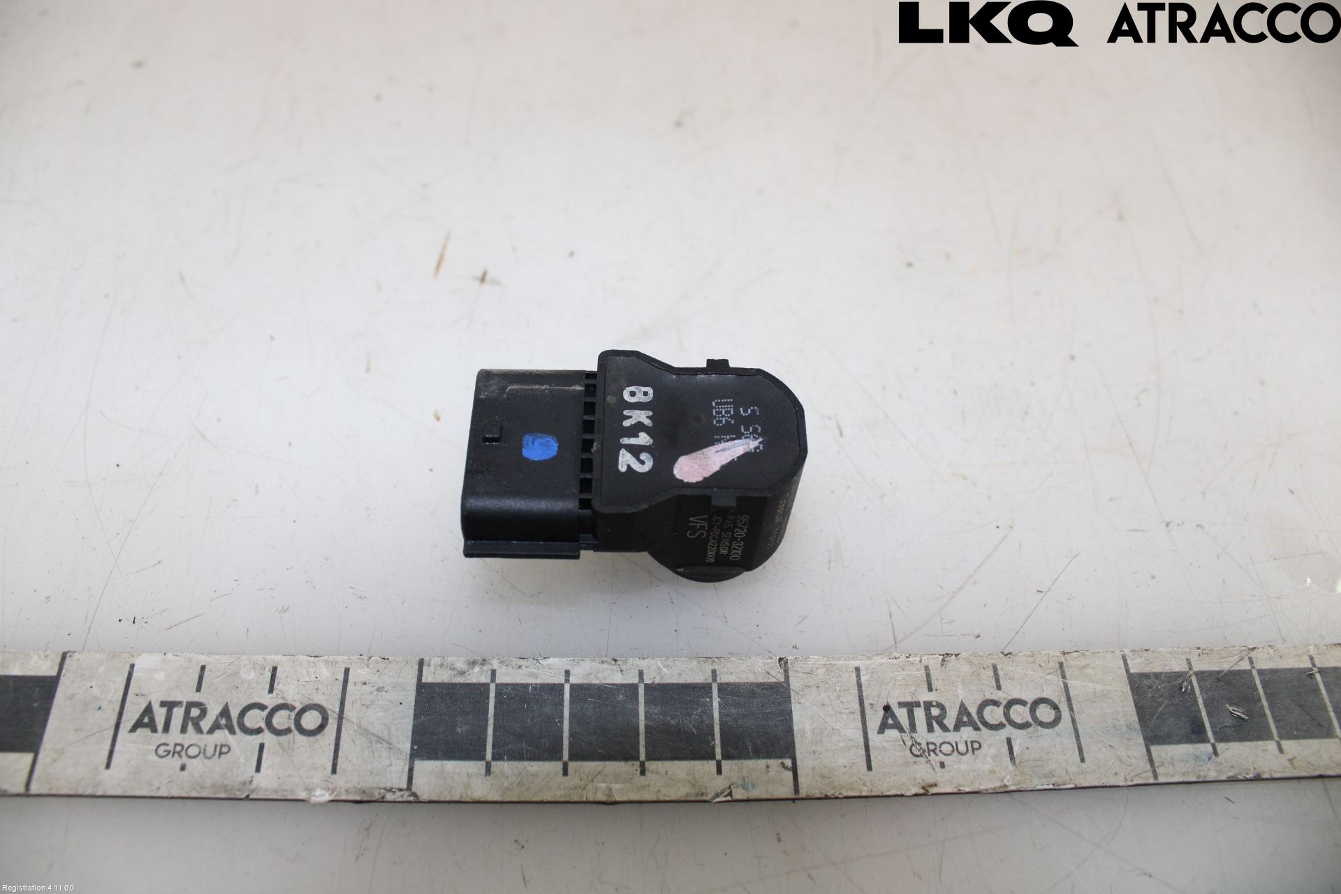 Hyundai i40 08-15 Parkeringshjälp Frontsensor