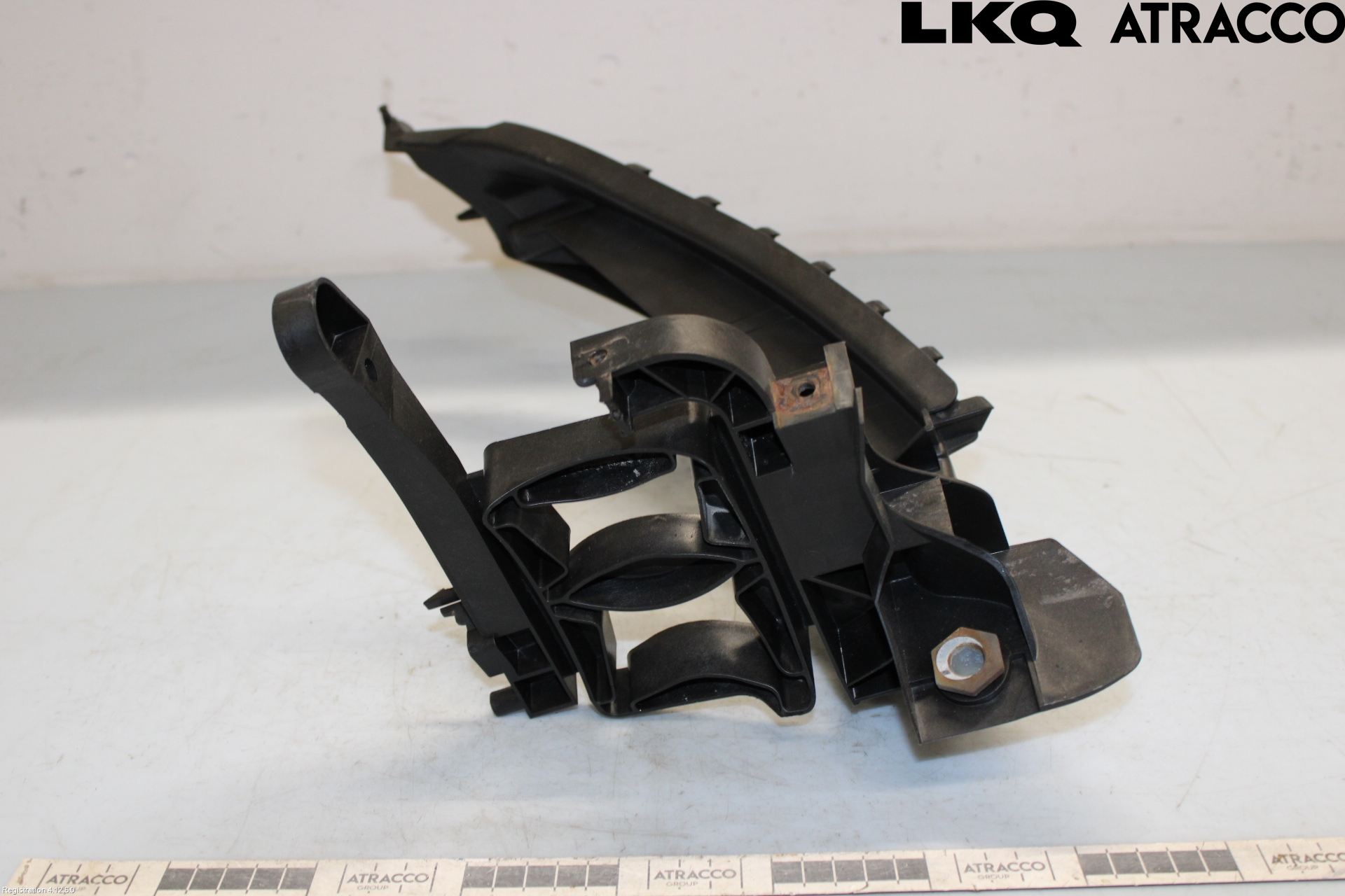 Audi A4/S4 08-11 Strålkast Fästsarg