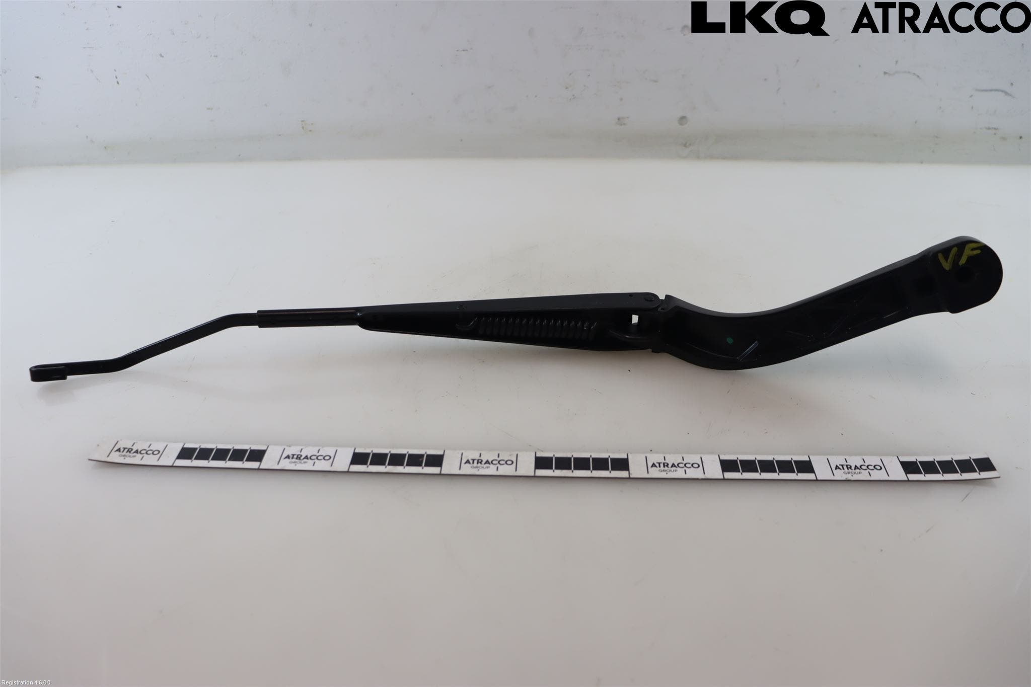 Landrover LAND ROVER DISCOVERY 5 16->> Torkararm Armar Vindruta