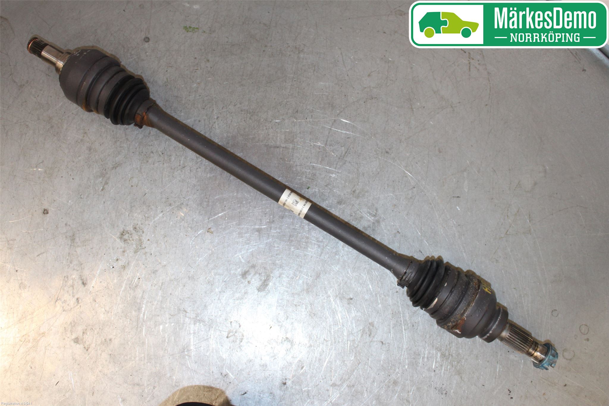 Mercedes-Benz MB GLA-KLASS (X156) 13-20 Drivaxel Bak Höger