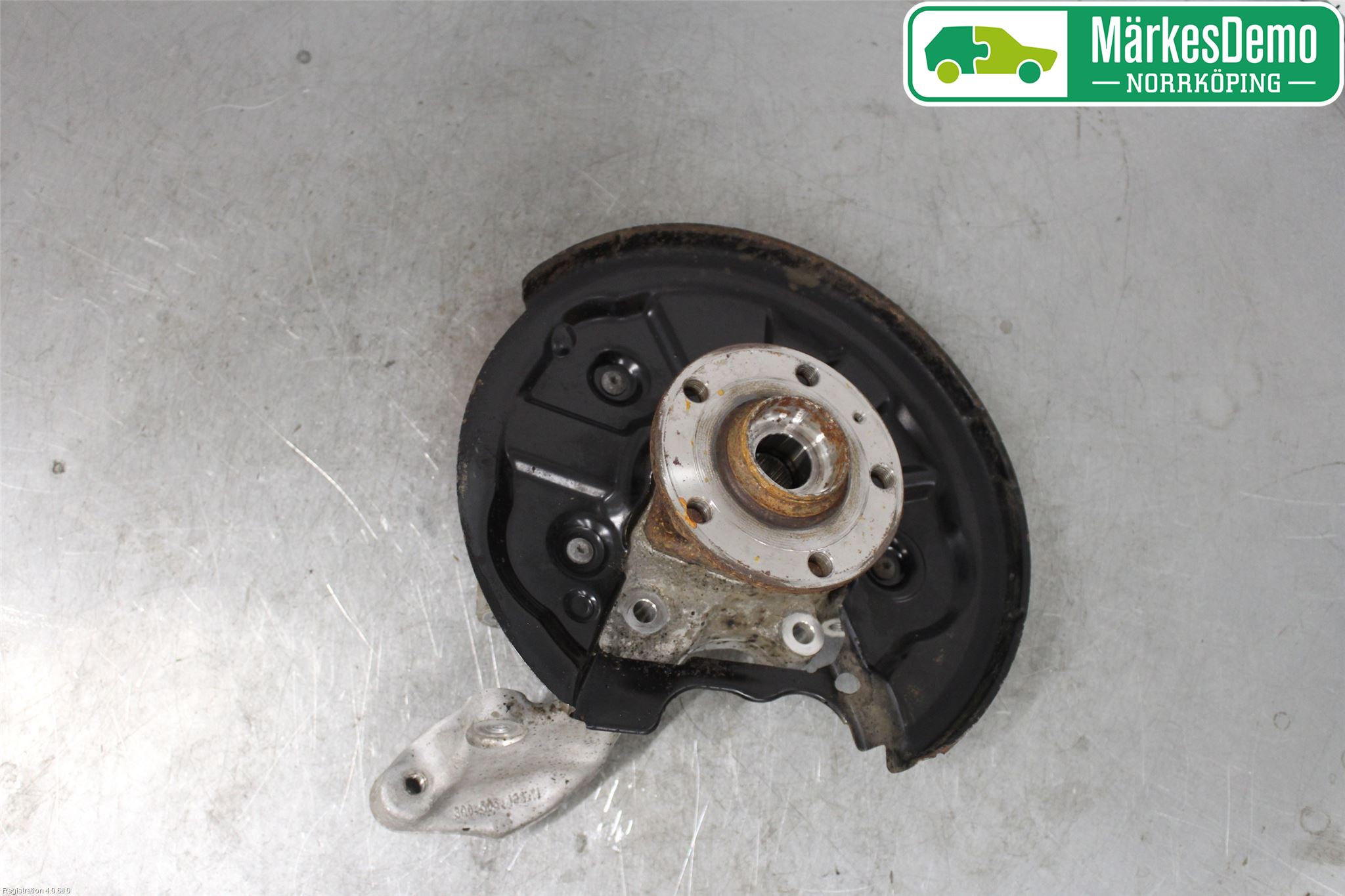 Skoda SUPERB 16-24 Hjullagerhus-Spindel Hö B