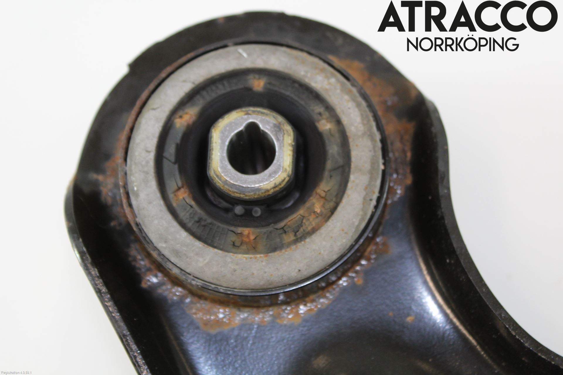 Skoda SUPERB 16-24 Bärarm Bak Höger