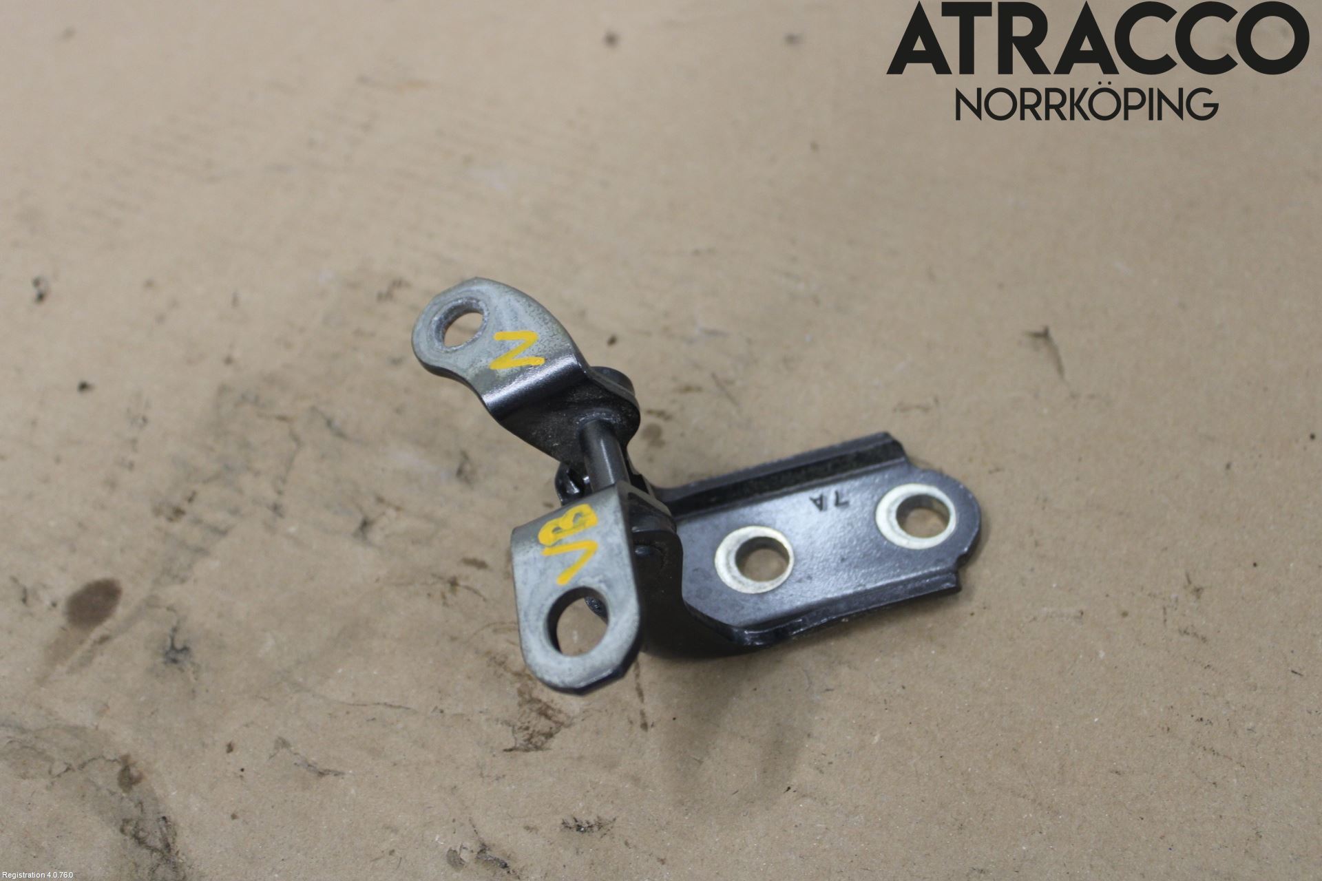 Toyota RAV4 19- Dörrgångjärn