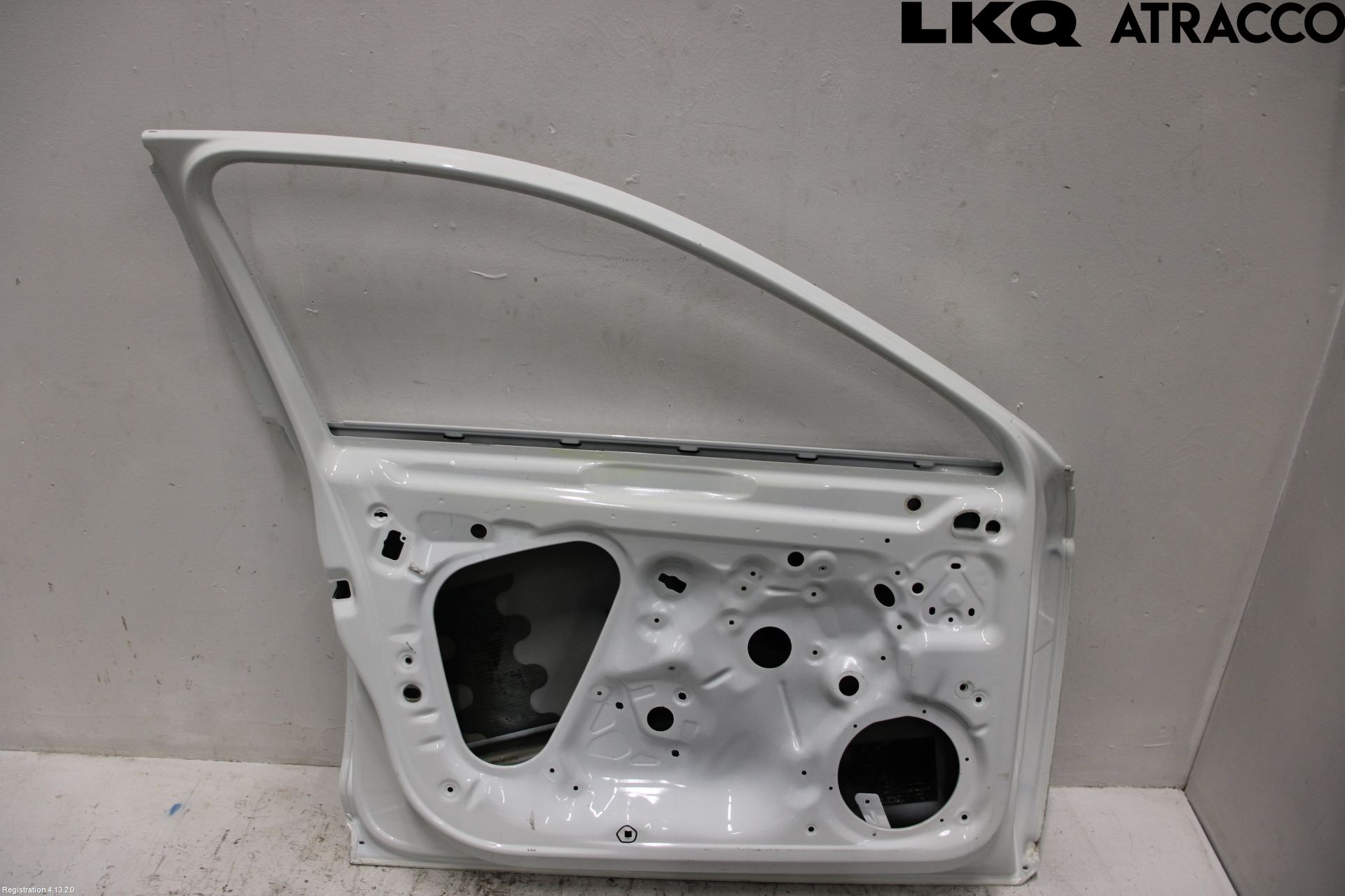 Volkswagen VW PASSAT 15-19 Dörr Fram Vänster