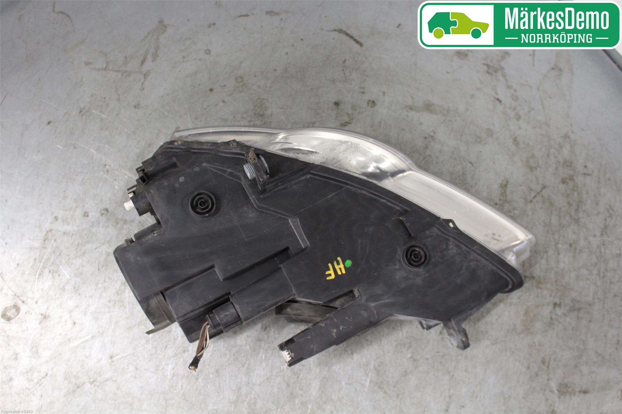 Volkswagen VW PASSAT 05-11 Strålkastare Höger