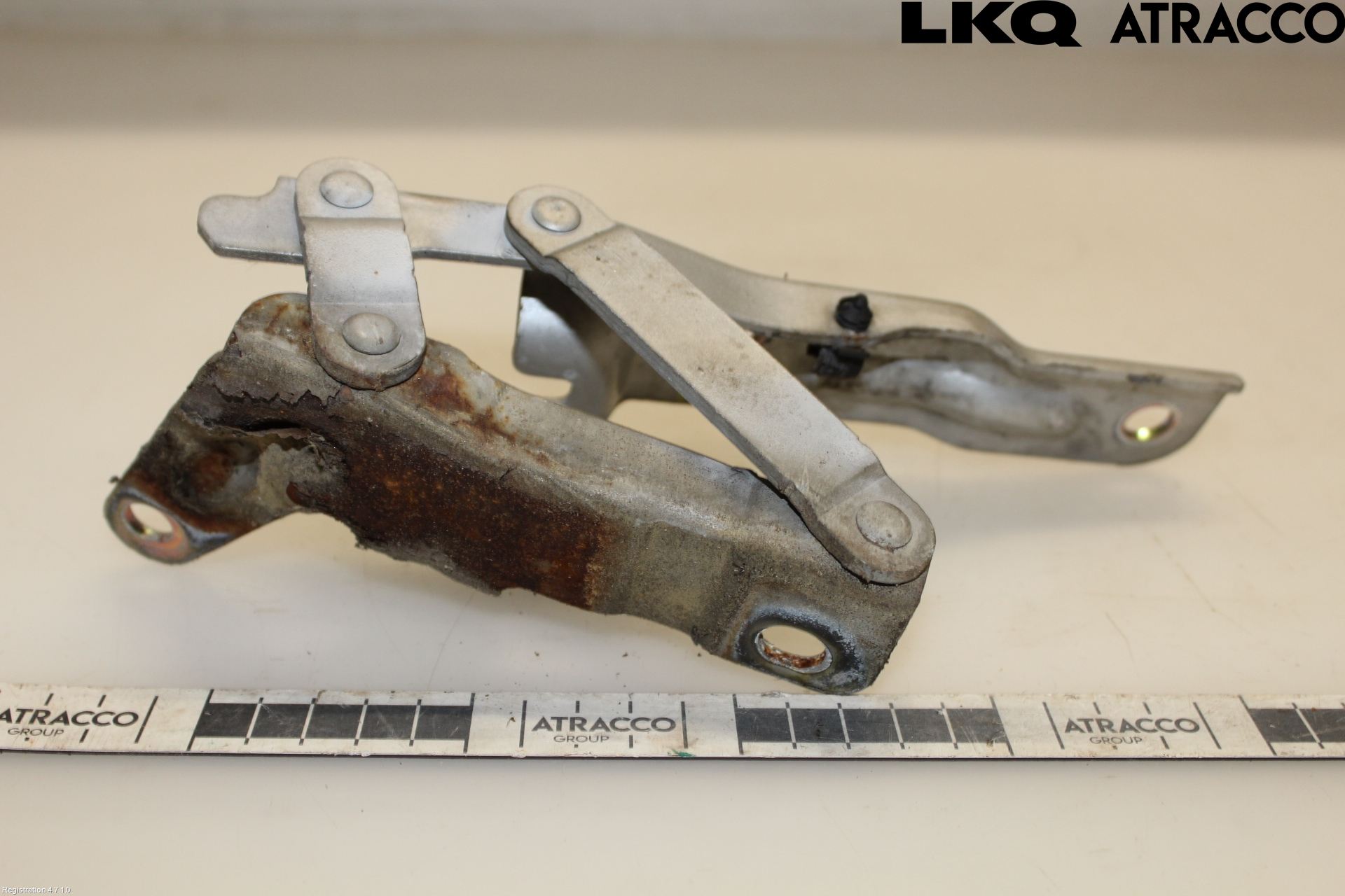 Hyundai GENESIS Huvgångjärn