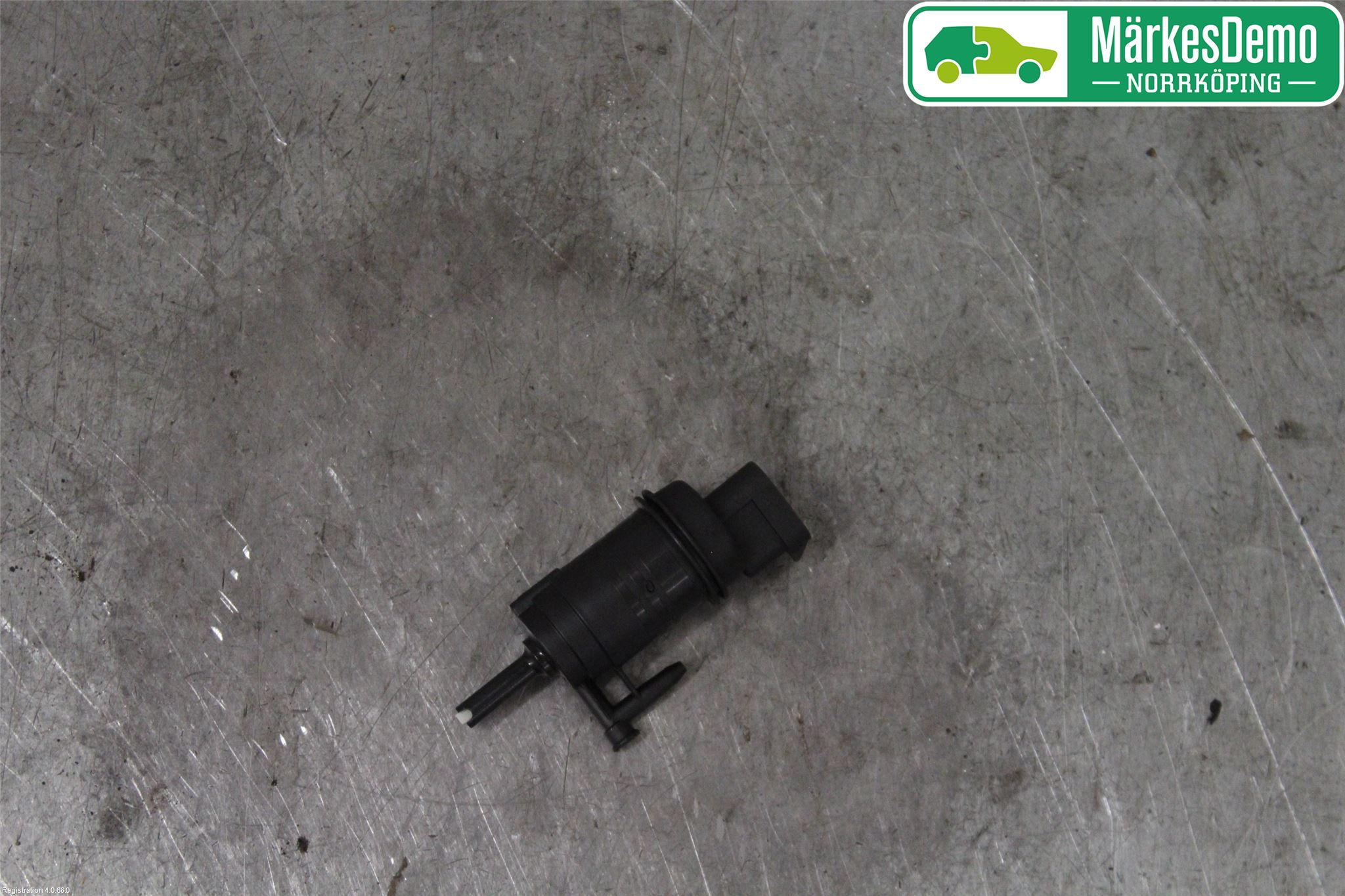 Renault CLIO    91-96 Spolarpump Baklucka