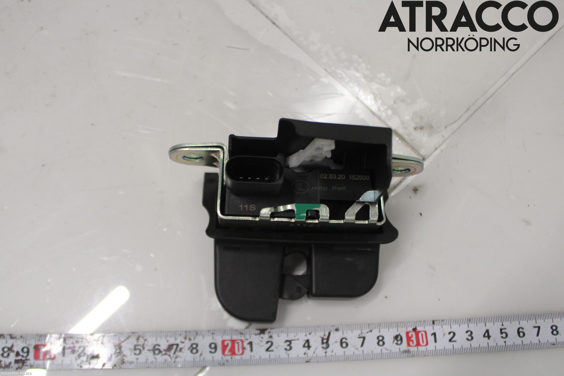 Volkswagen VW GOLF / E-GOLF VIII 20- Låskista Baklucka