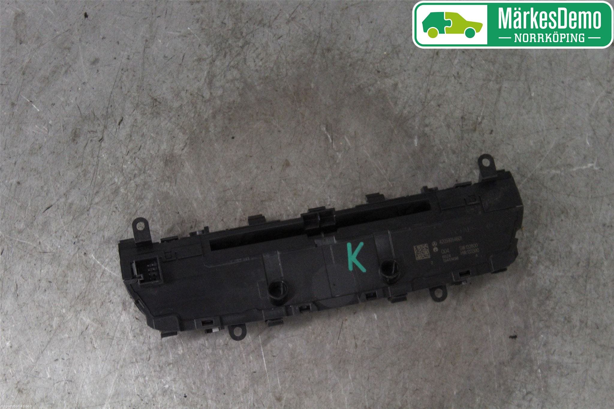 Mercedes-Benz MB C-KLASS (W205) 14-21 Cd Radio - Multimediapanel