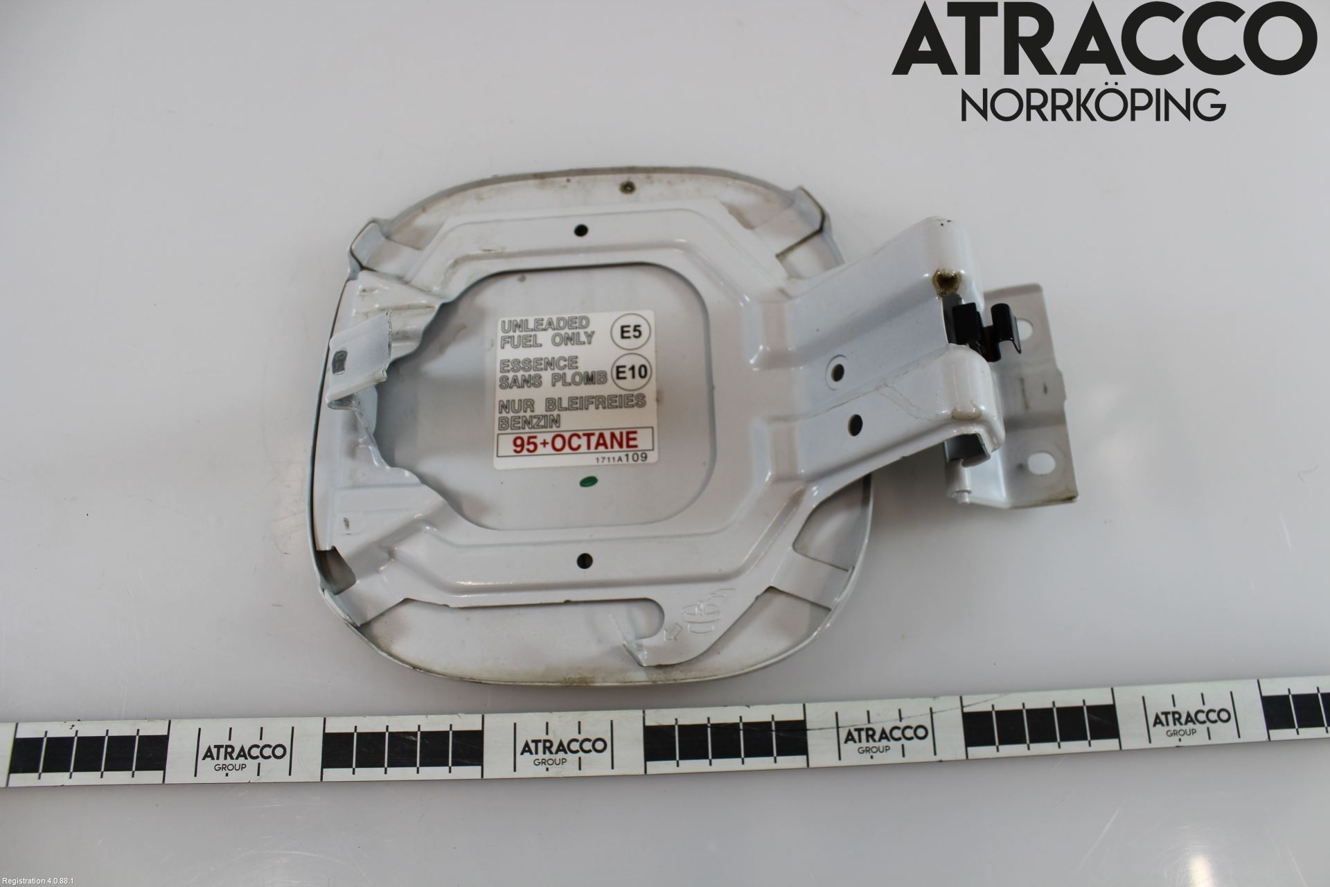 Mitsubishi OUTLANDER 13-21 Tanklucka