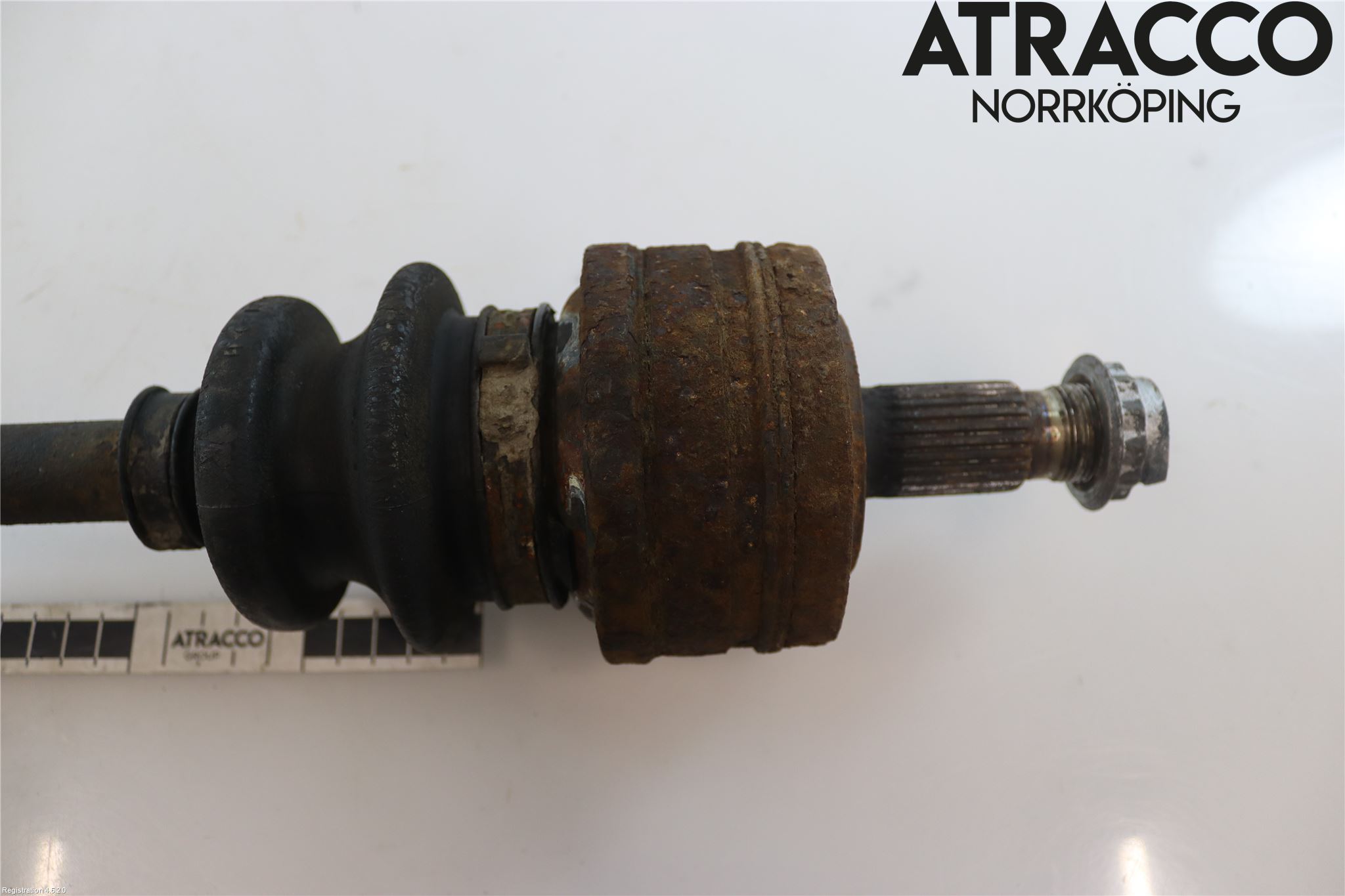 Mercedes-Benz MB 200-500  (W124) 86-96 Drivaxel Bak Höger