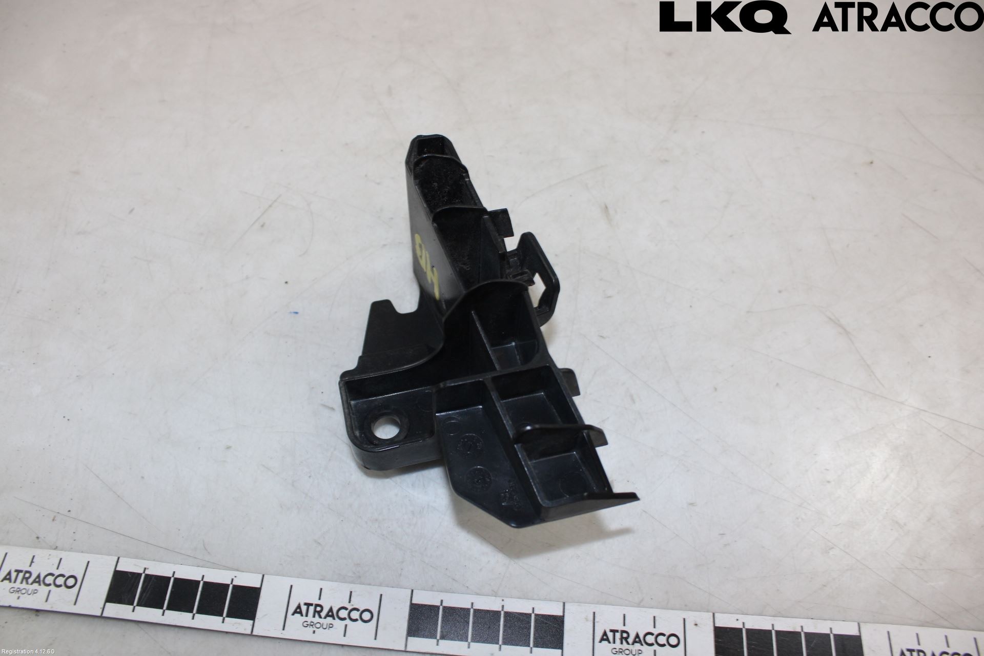 Toyota YARIS XP130 15-20 Stötfångarfäste Bak Hö