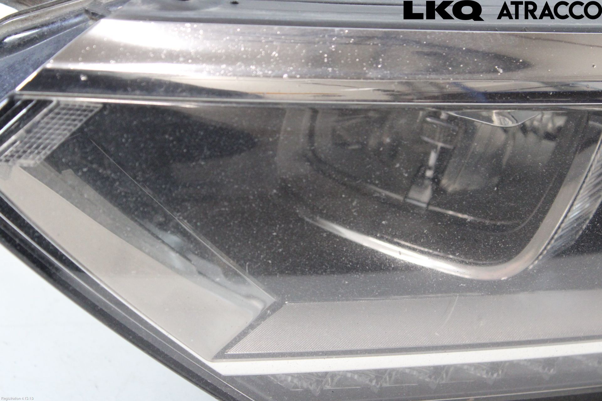 Volkswagen VW PASSAT 15-19 Strålkastare Vänster