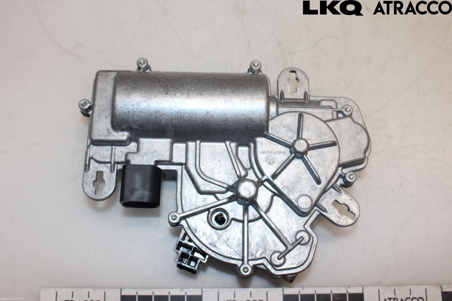 Seat ATECA 16->> Bakluckeöppnare Automatisk