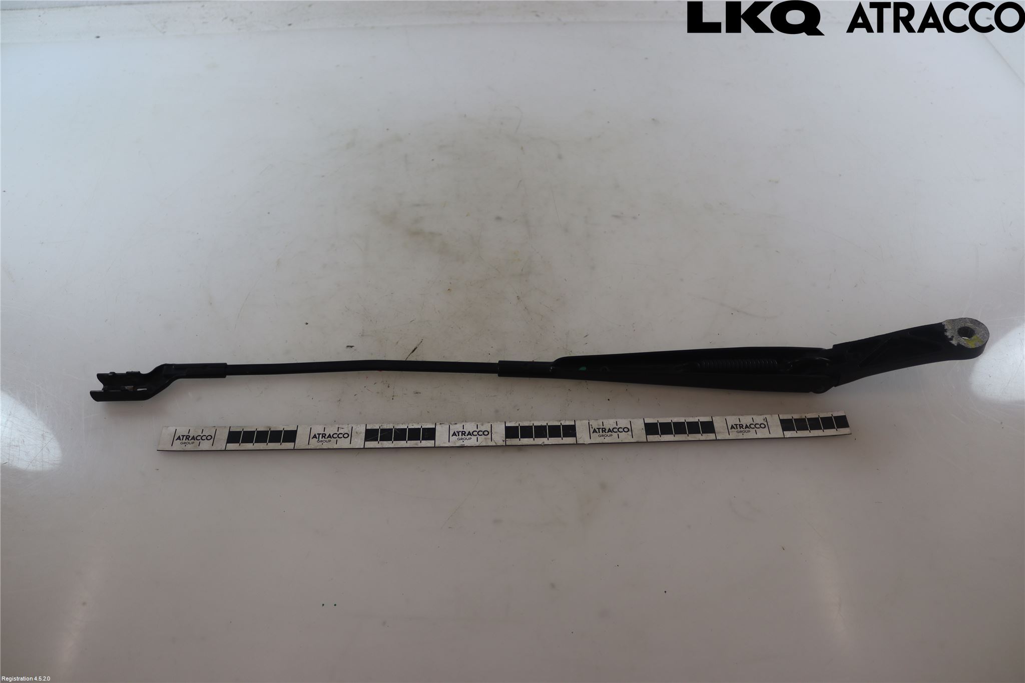Volkswagen VW PASSAT 11-14 Torkararm Armar Vindruta