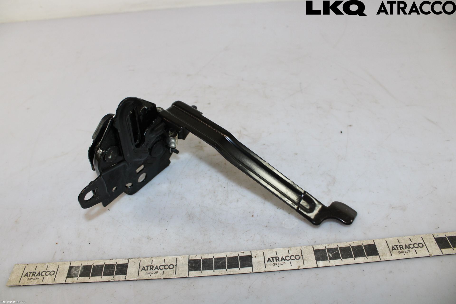 Toyota AURIS 13-19 Huvlås