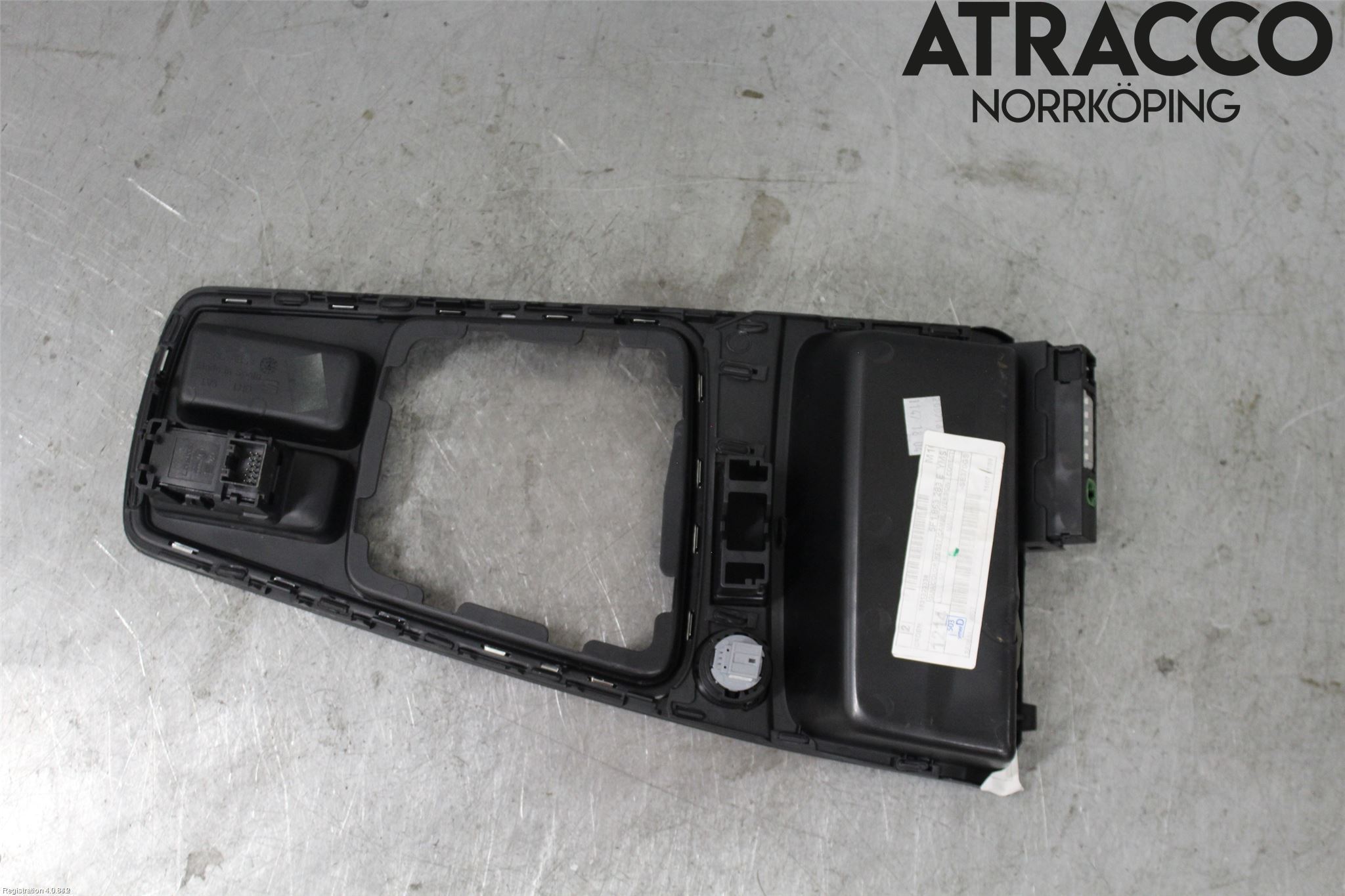 Seat LEON 13-20 Instrumentkonsoll Mitt