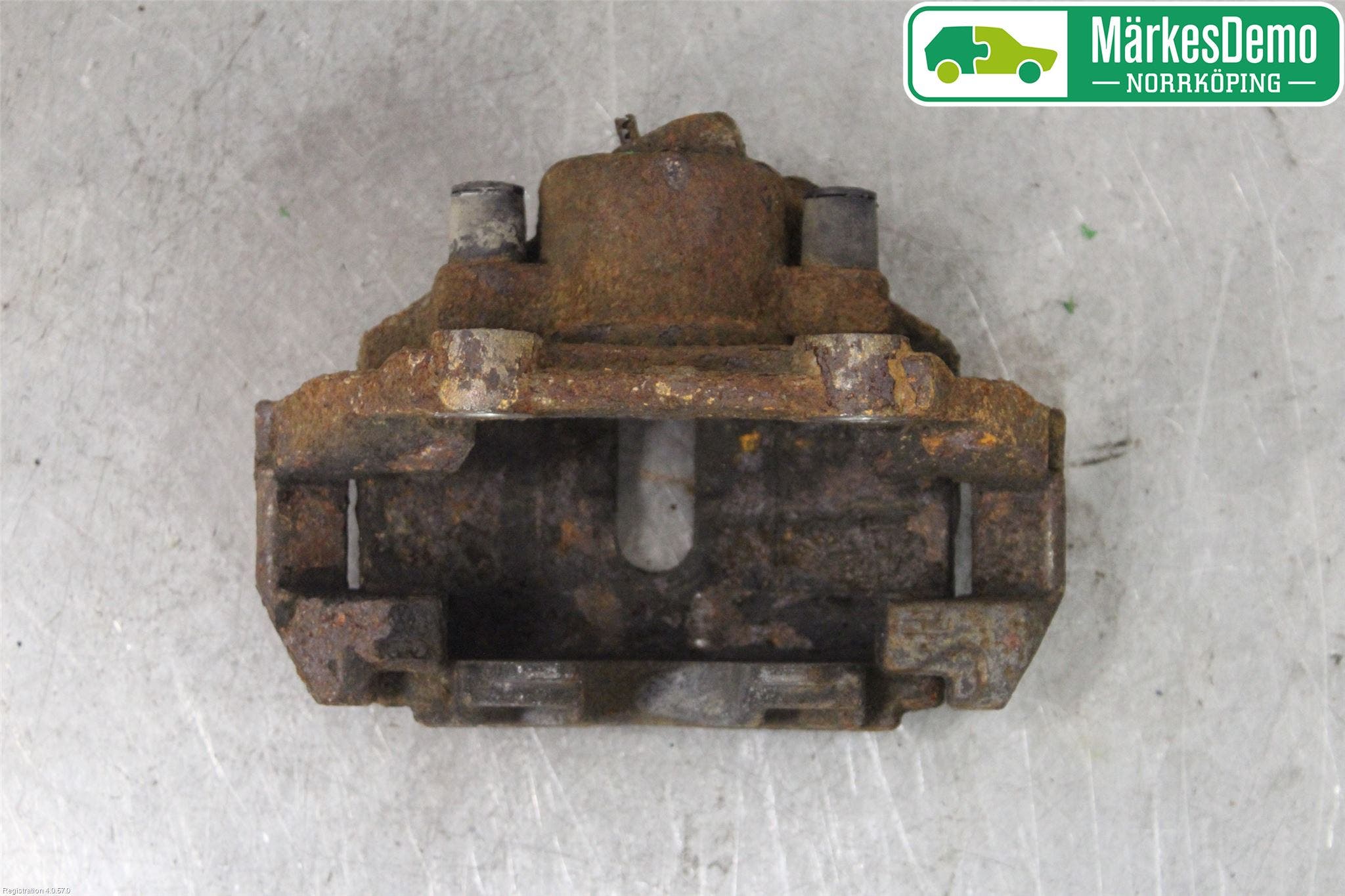 Skoda RAPID Bromsok Fram Höger