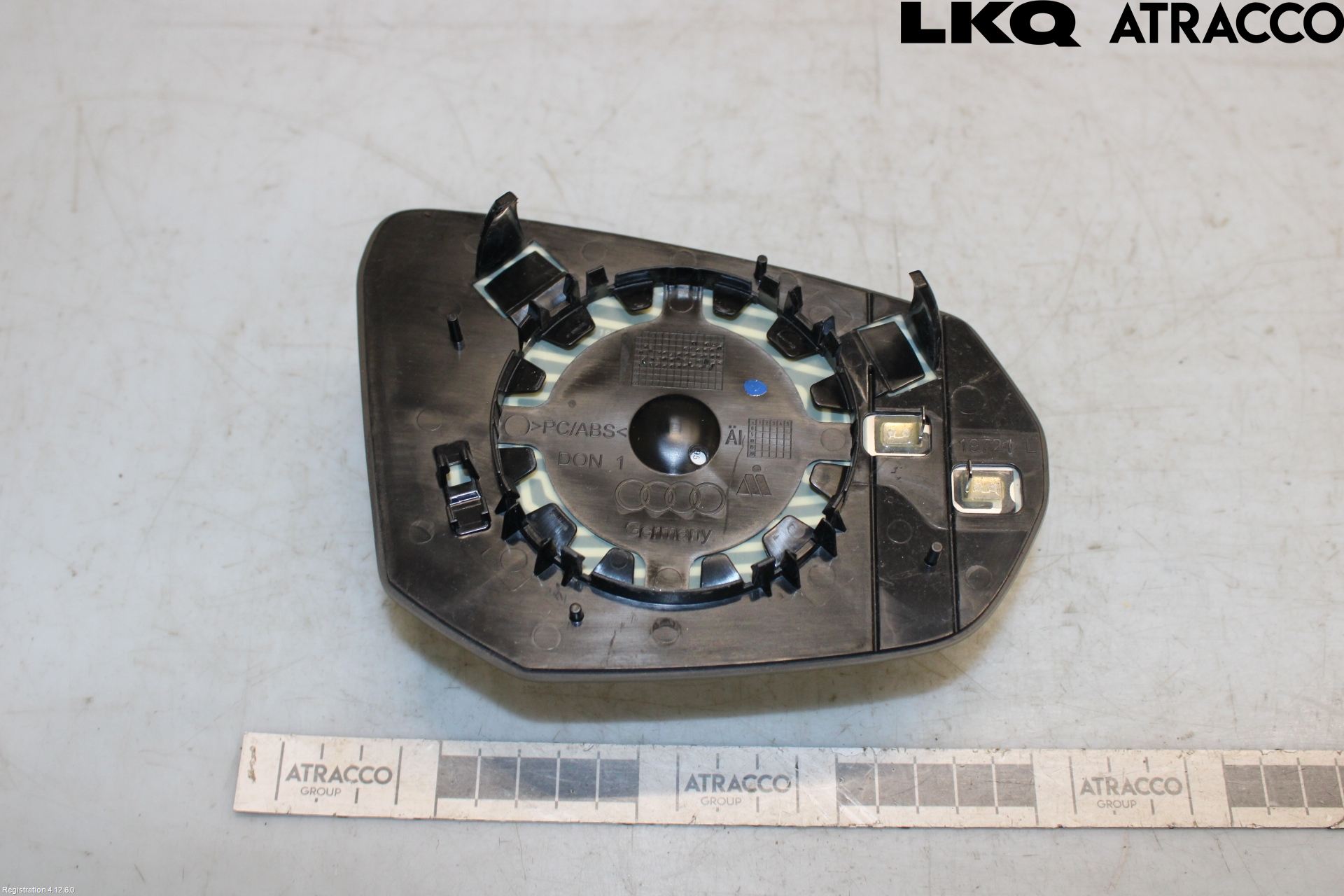 Audi Q2/SQ2 17- Spegelglas Vä