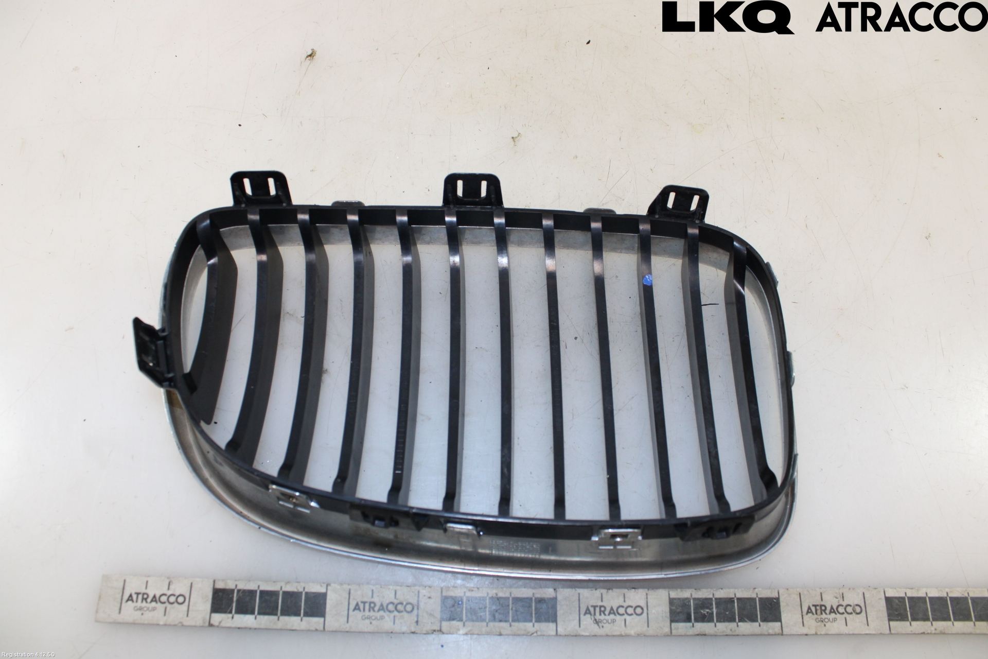 BMW 1 E87/81 5D/3D 03-11 Grilldel Vänster