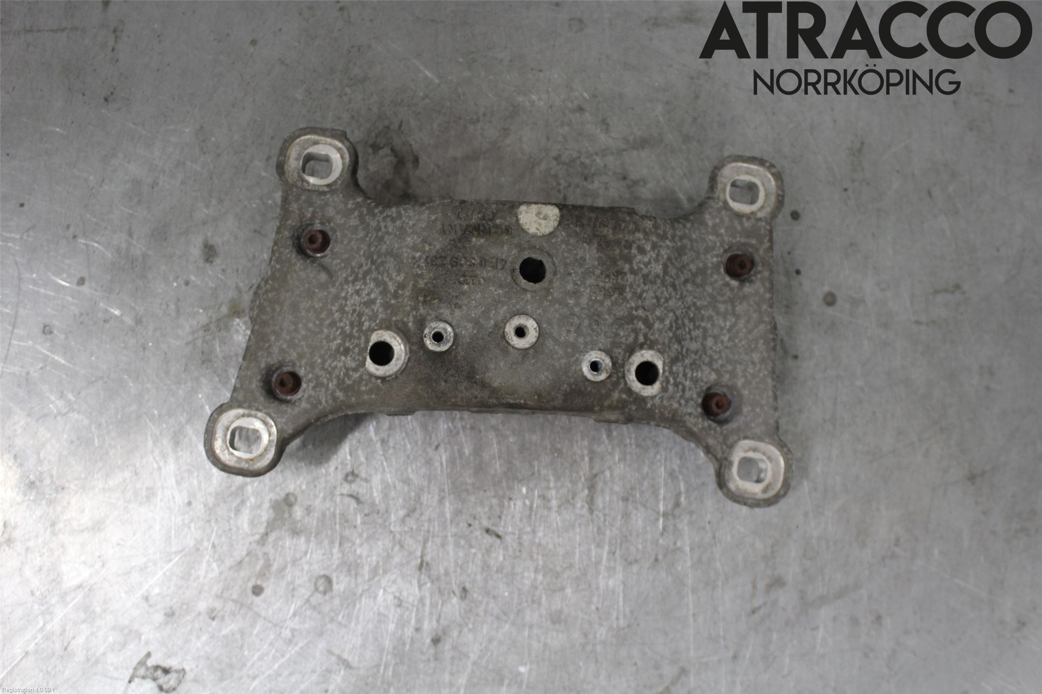 Audi A8/S8 4E  02-09 Växellådsfäste