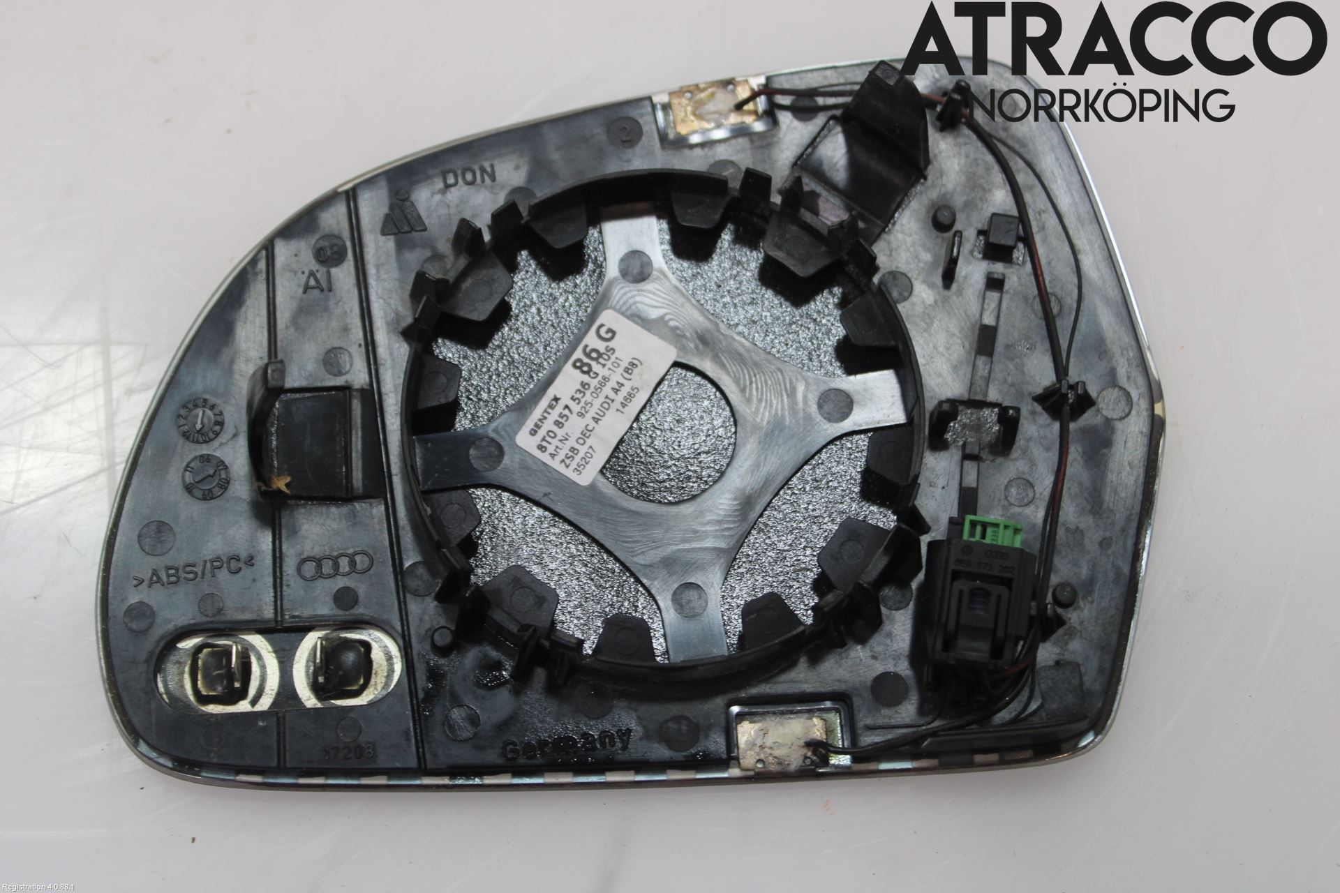 Audi A8/S8 4E  02-09 Spegelglas Hö