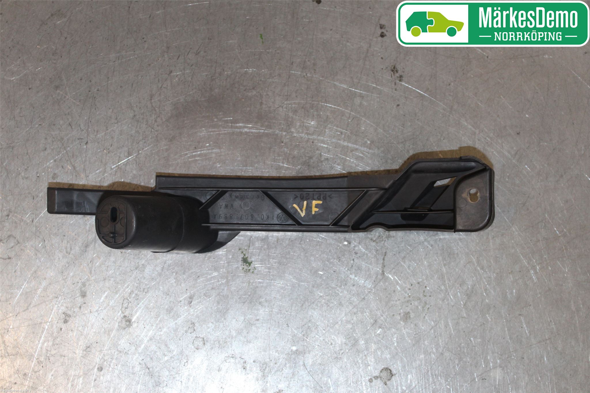 Volkswagen VW GOLF V 04-09 Stötfångarfäste Fram Vä