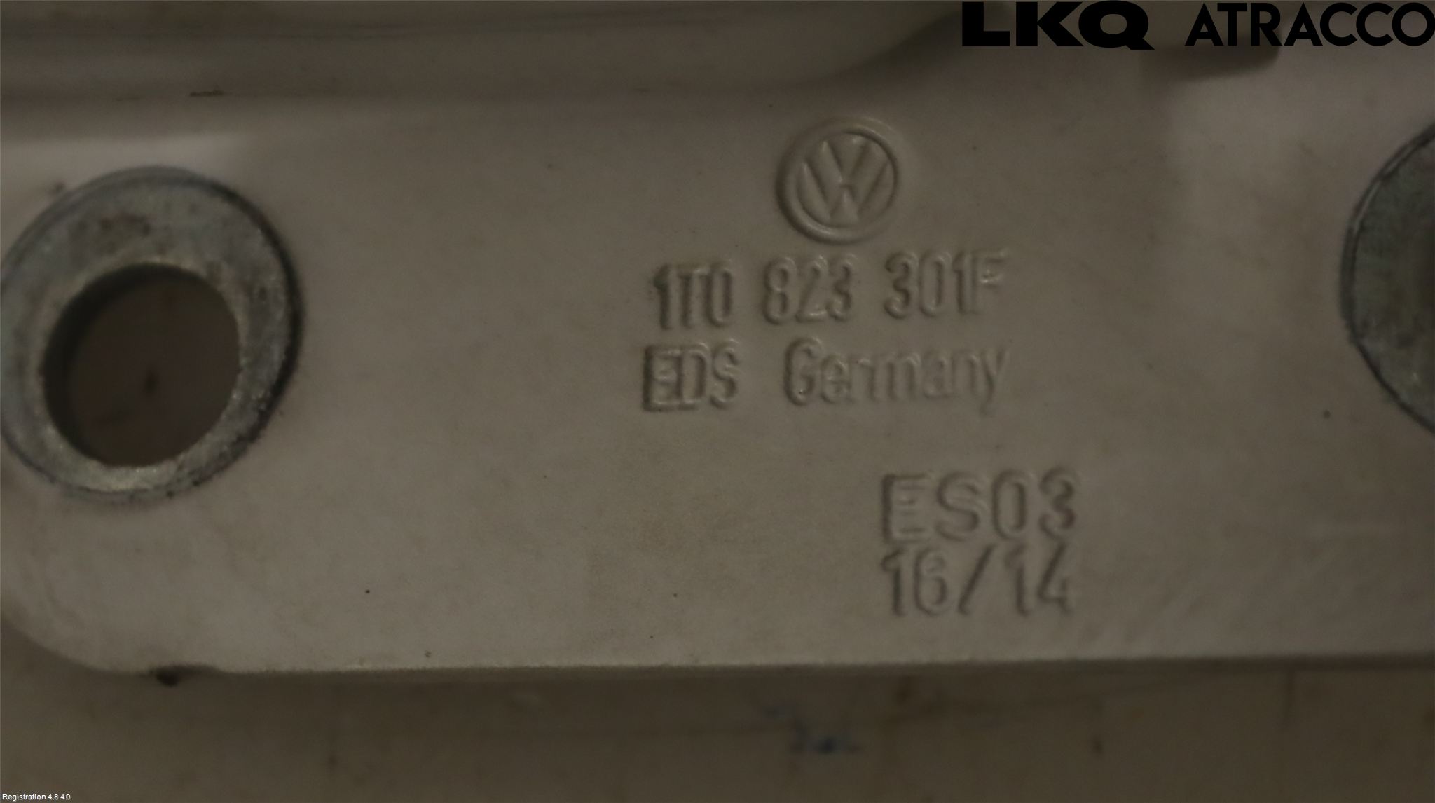 Volkswagen VW TOURAN 10-15 Huvgångjärn