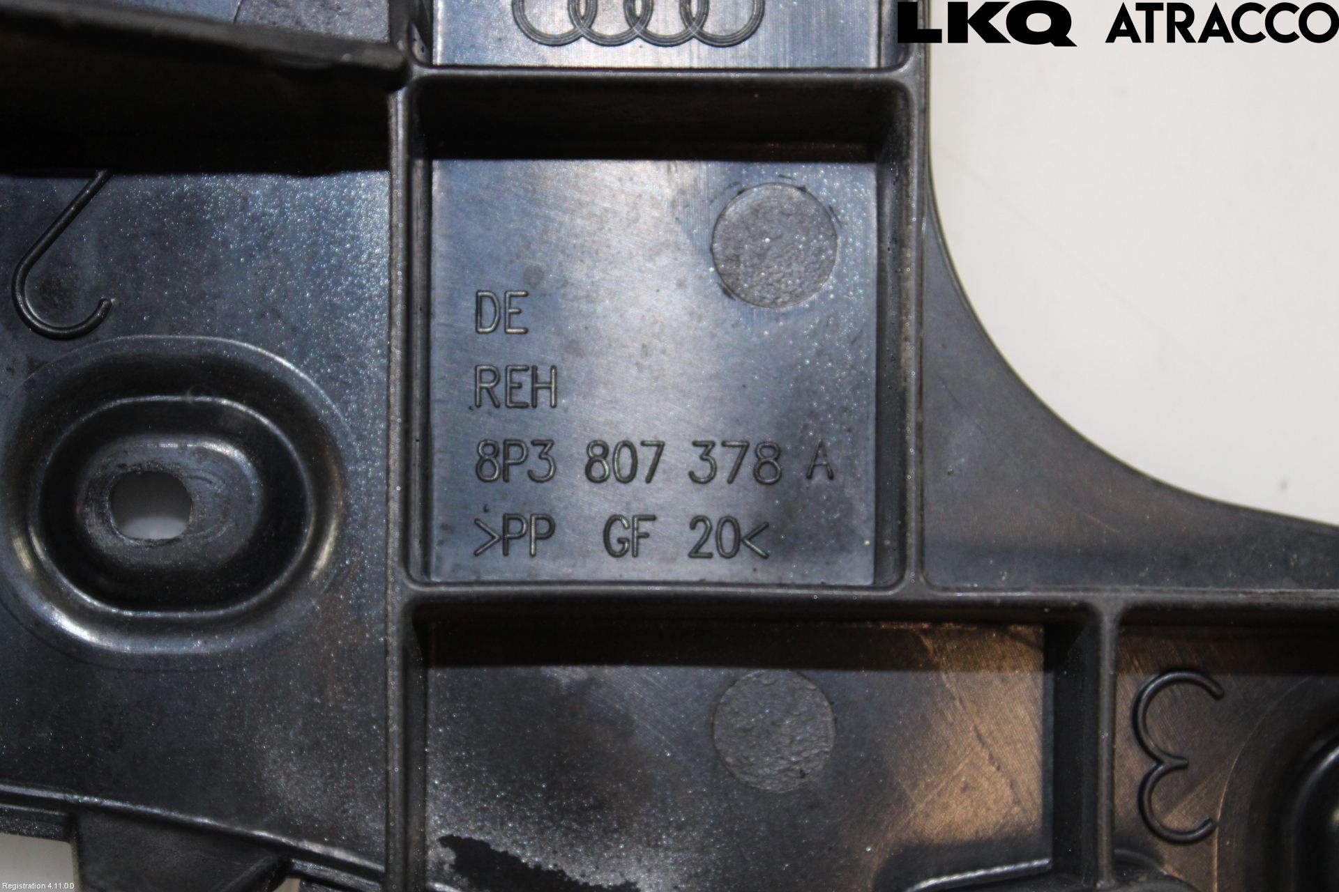 Audi A3/S3     96-03 Stötfångarfäste Bak Hö